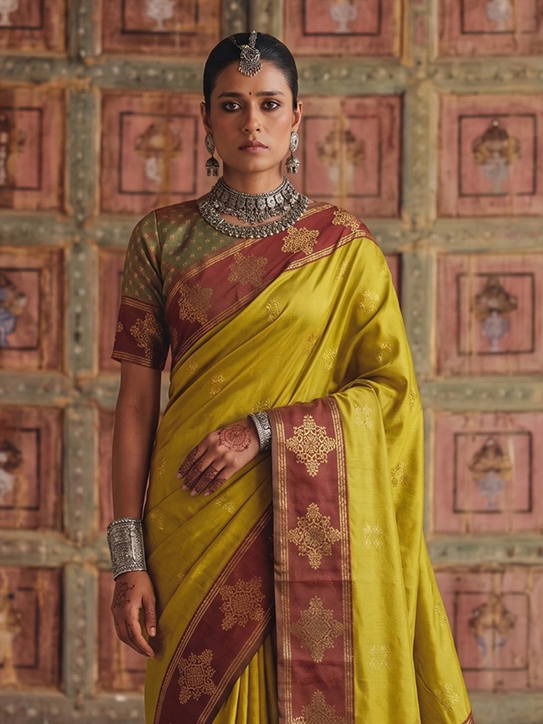 Peachmode Mustrd Soft Silk Woven Saree - Image 4