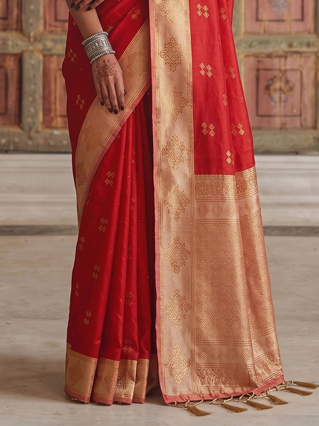 Peachmode Red Soft Silk Woven Saree - Image 5