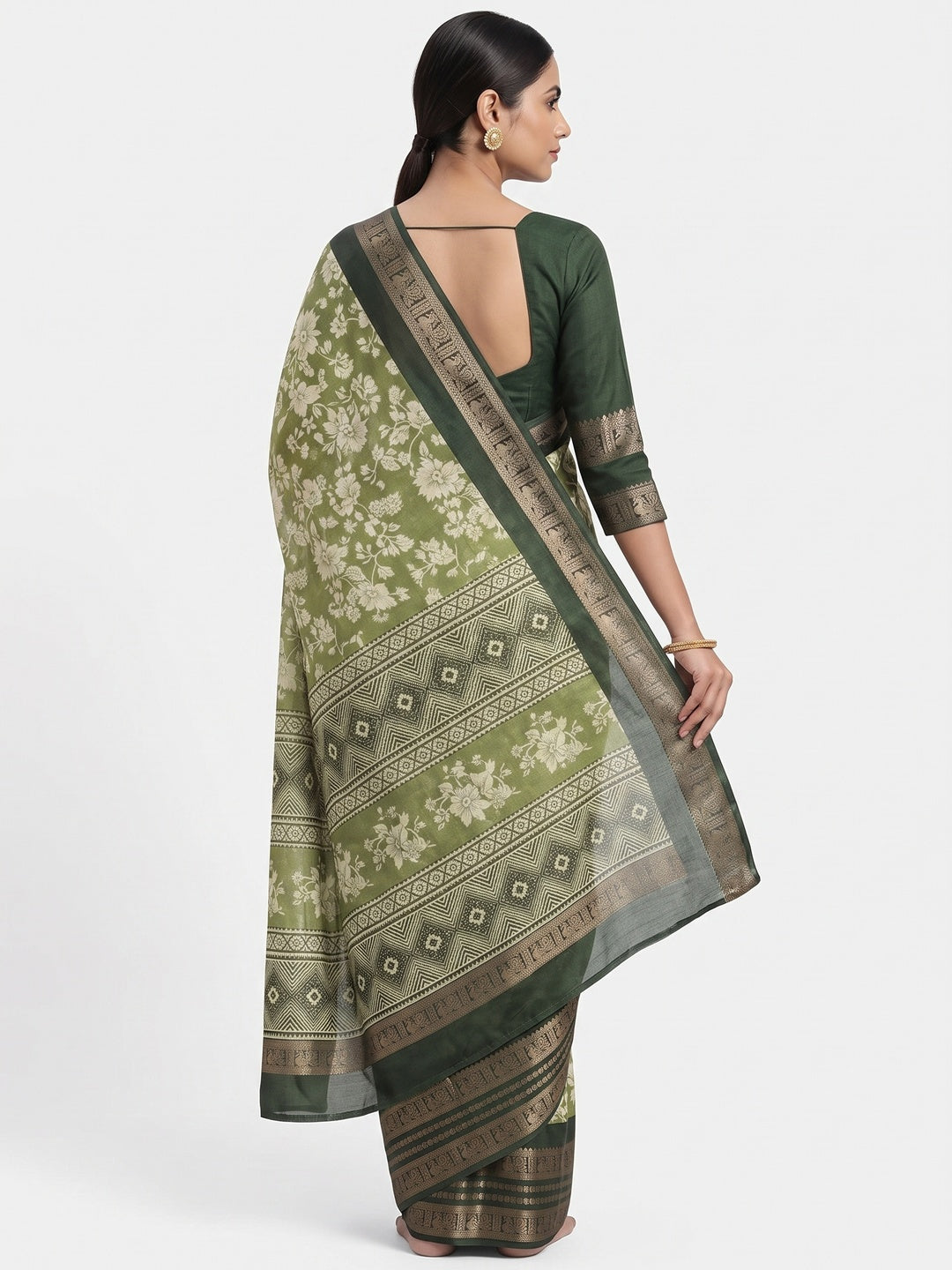 Luxurious Green Floral Print Dola Silk Saree With Intricate Peacock Motif Zari Woven Border - Image 2