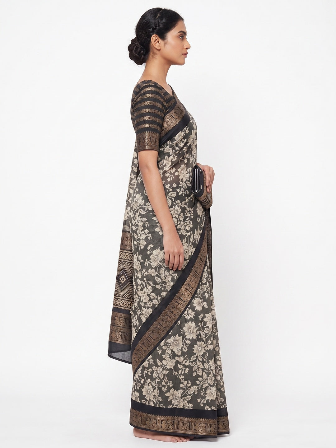 Luxurious Grey Floral Print Dola Silk Saree With Intricate Peacock Motif Zari Woven Border - Image 3
