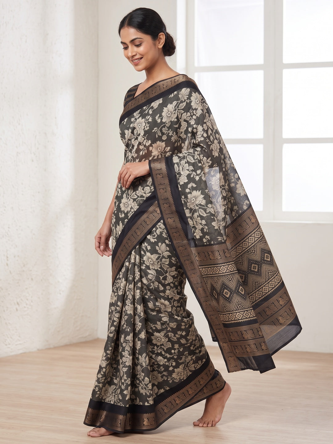 Luxurious Grey Floral Print Dola Silk Saree With Intricate Peacock Motif Zari Woven Border - Image 4