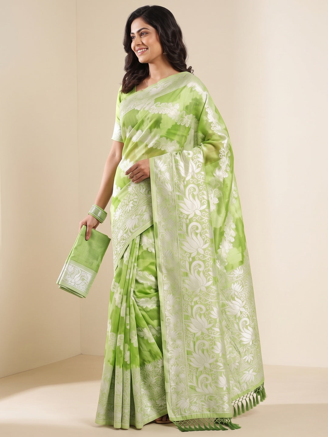 Green Floral Woven Banarasi Silk Saree With Tassels - Image 4