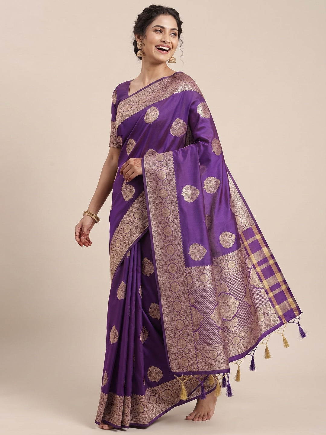 Violet Pure Banarasi Silk Saree Adorned with Intricate Zari Butti Woven Detailing - Image 4