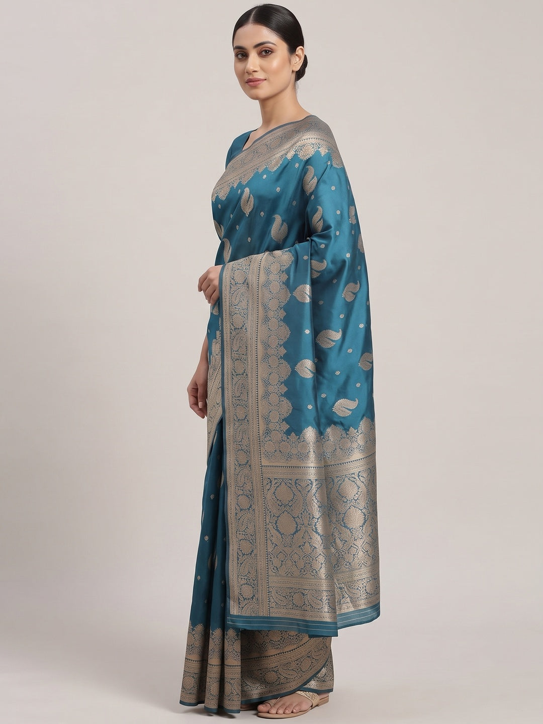 Teal Pure Banarasi Silk Saree Adorned with Exquisite Floral Zari Weaving - Image 3