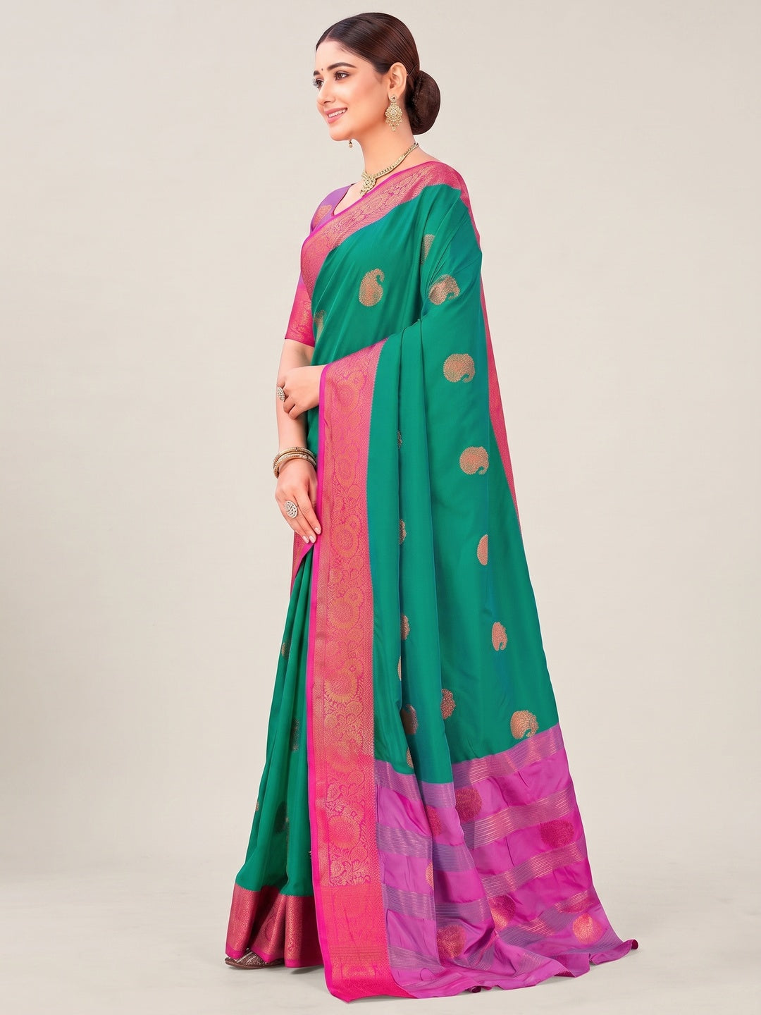 Teal Green Silk Blend Saree Adorned With Zari Woven Floral & Paisley Design - Image 3