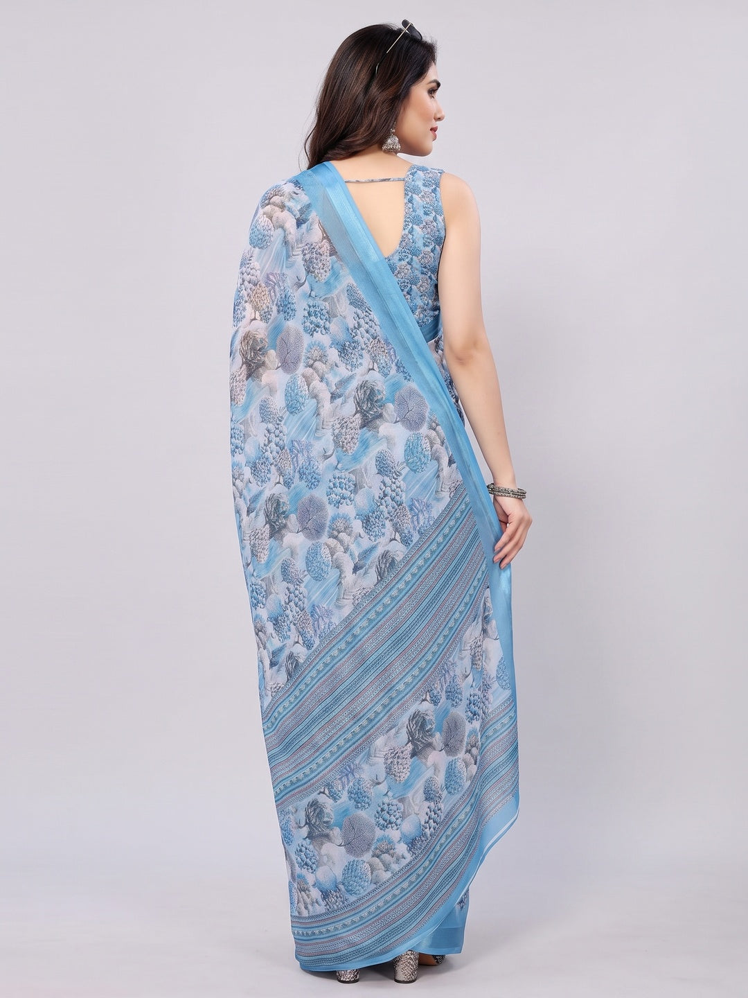 Blue Floral Printed Chiffon Saree - Image 2