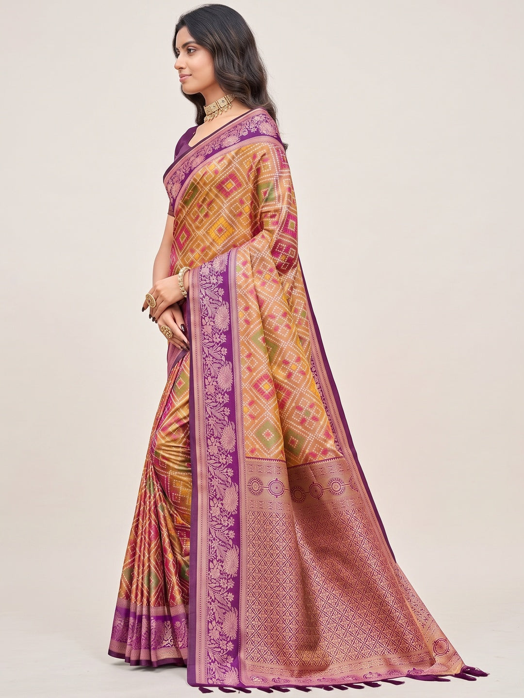 Timeless Dark Mustard Geometric & Floral Design Weaving Silk Blend Saree With Stylish Tassels Pallu - Image 5