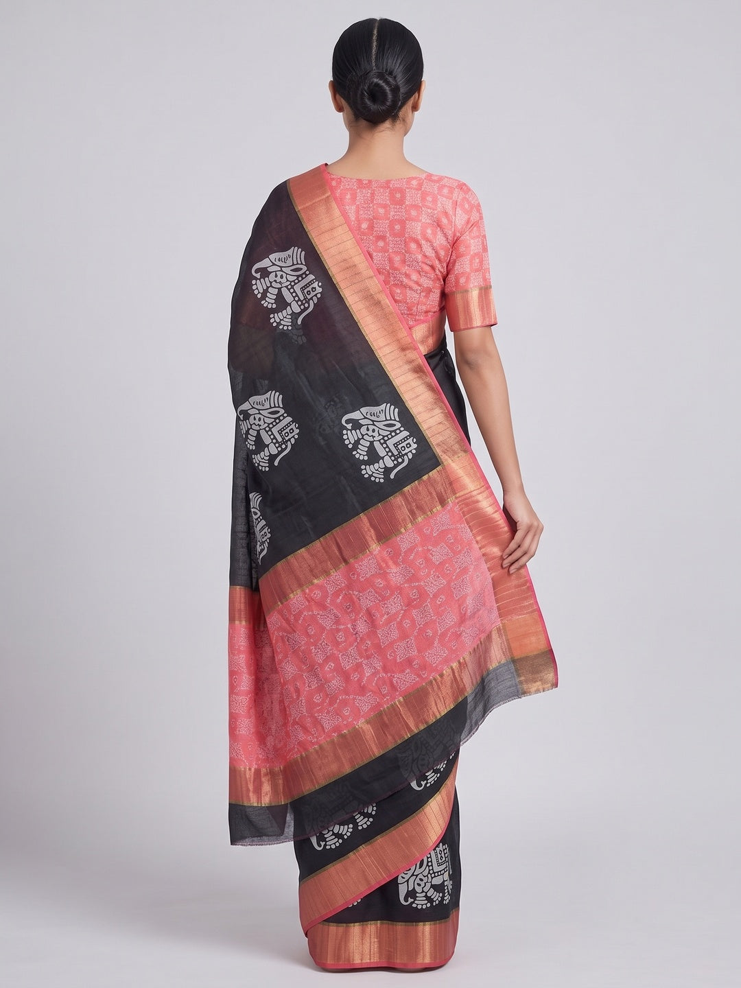 Black Cotton Silk Saree Woven on Handloom with Elegant Abstract Patterns - Image 4