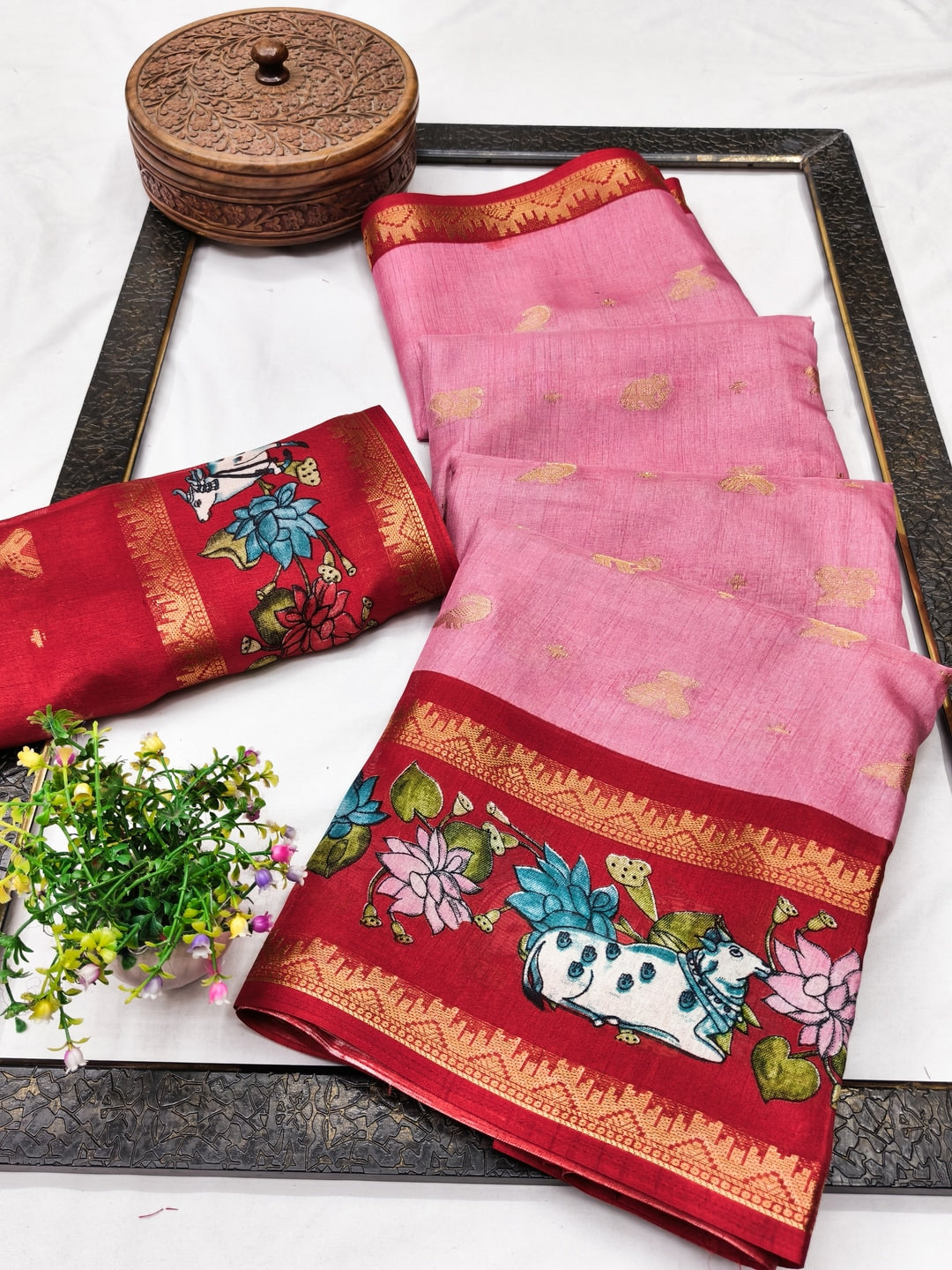 Peachmode Pink Cow Motif Border Art Silk Saree - Image 2