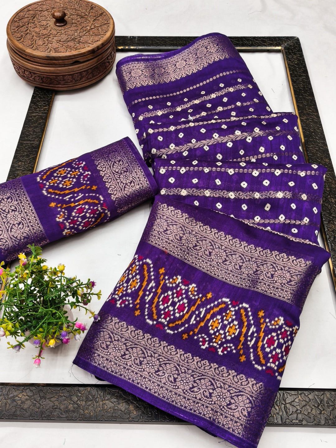 Peachmode Purple Bandhani Art Silk Saree - Image 3