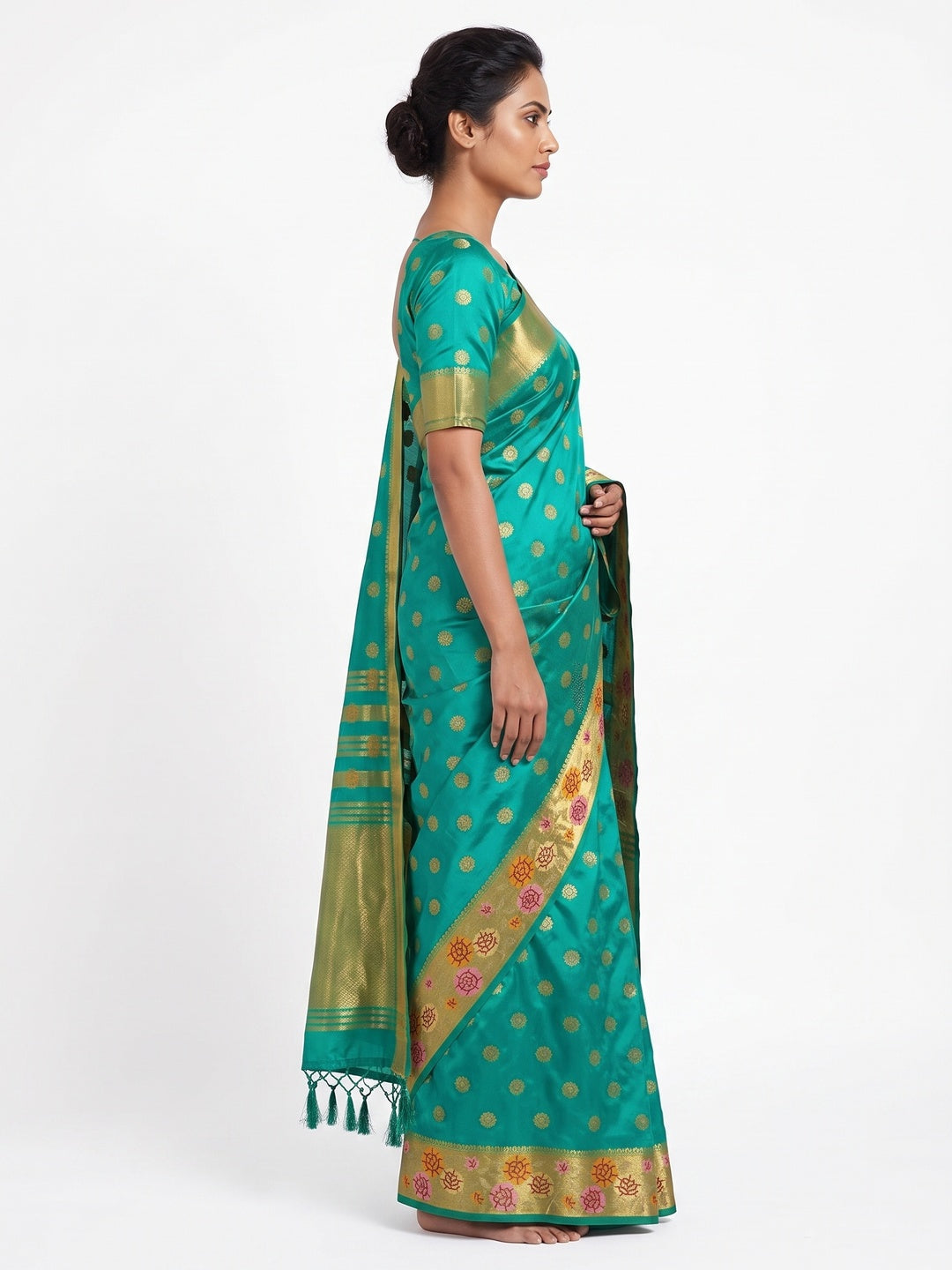 Rexona Green Zari Woven Jacquard Saree With Embroidery Border - Image 3