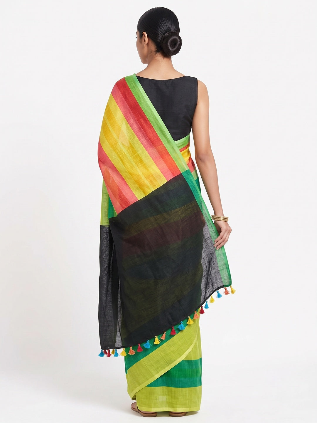 Soft & Comfortable Green Linen Saree with Modern Printed Styling - Image 2