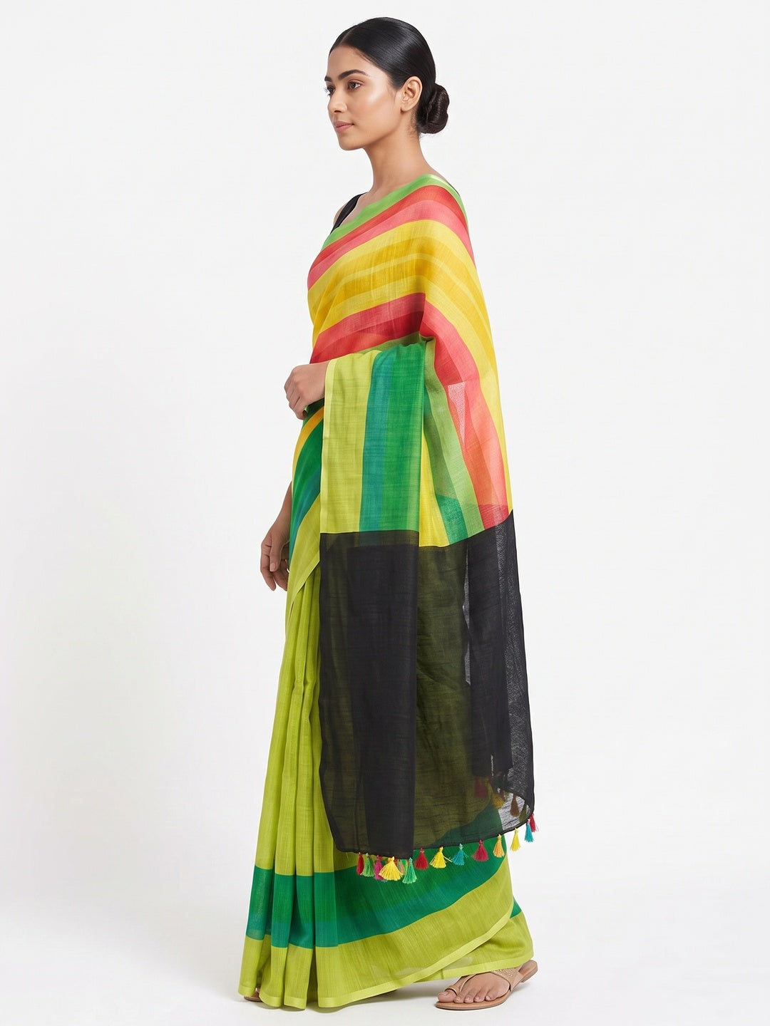 Soft & Comfortable Green Linen Saree with Modern Printed Styling - Image 3