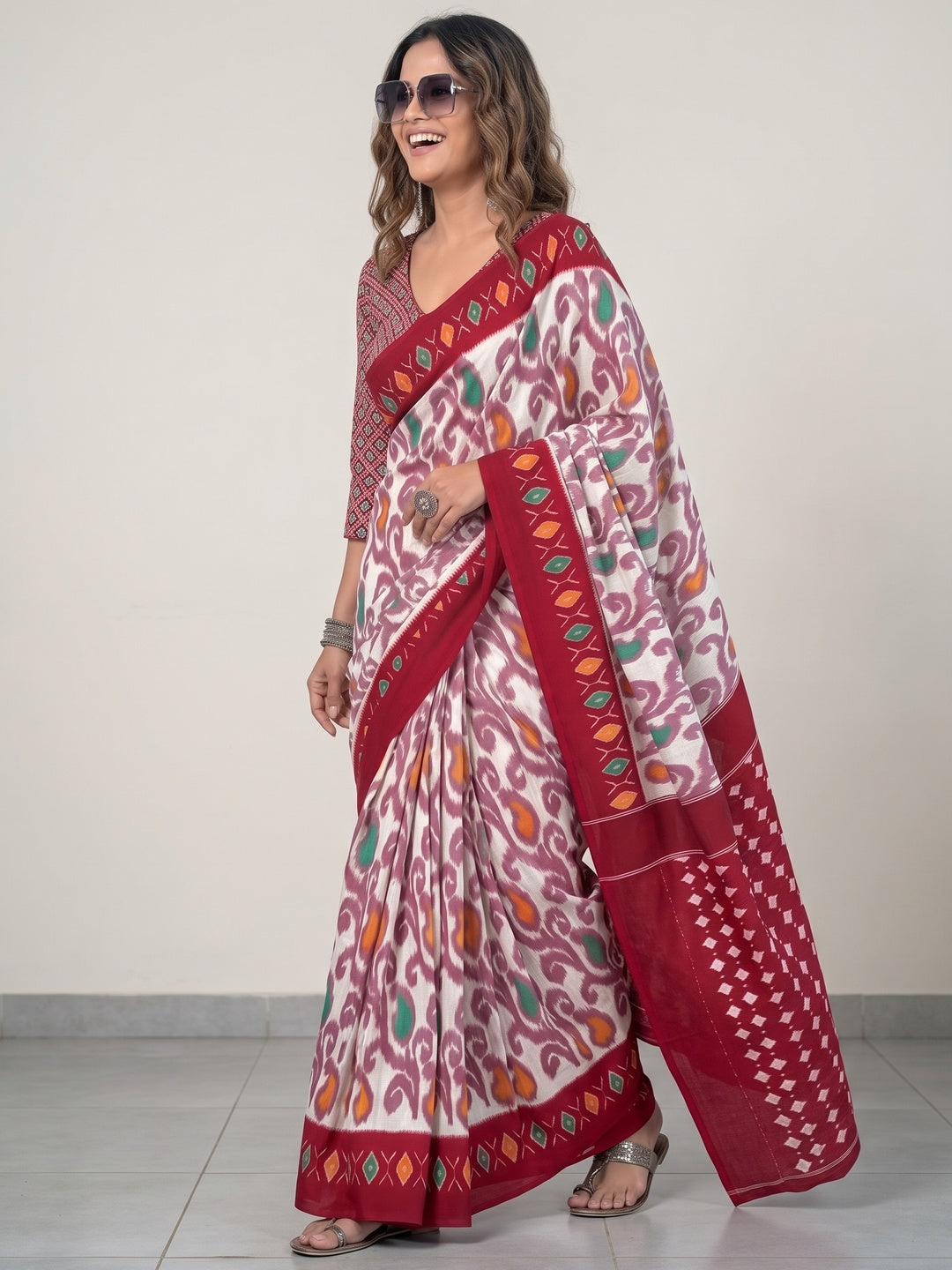 Charming Red & White Ikkat Printed Mulmul Cotton Saree With Subtle Work - Image 9