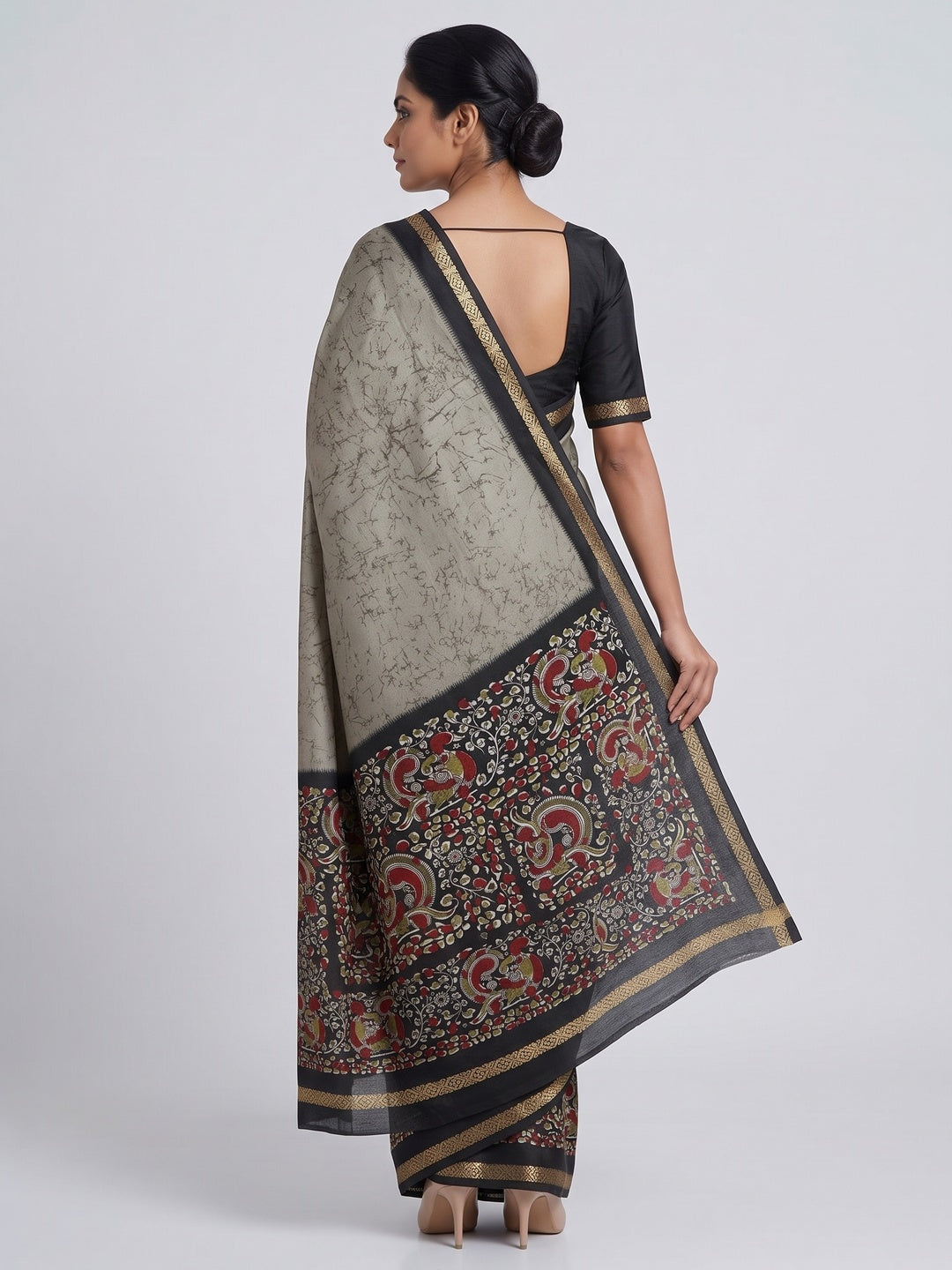 Grey Dola Silk Saree with Contemporary Abstract Motifs and Kalamkari Pallu - Image 2