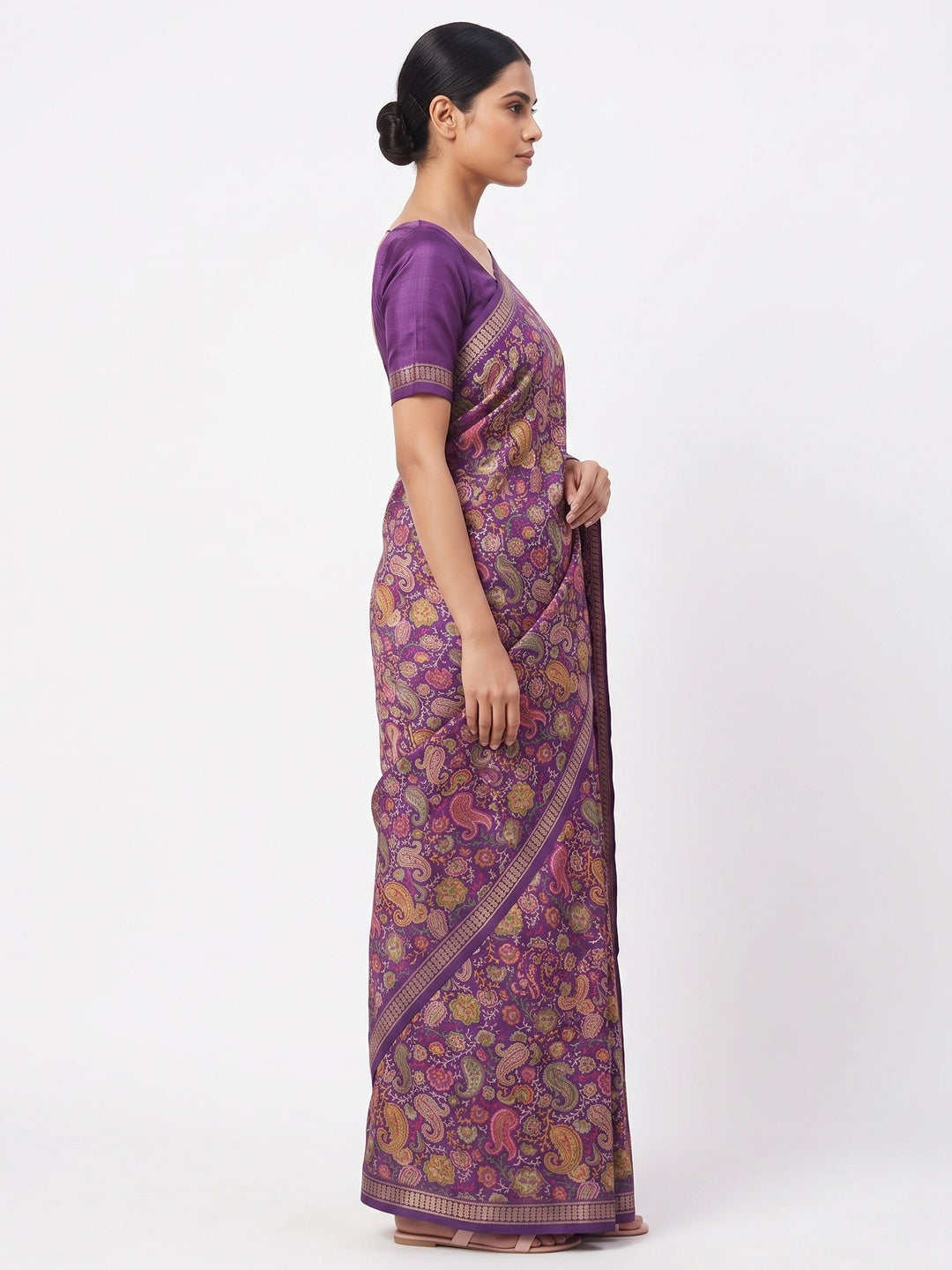 Gorgeous Purple Soft Silk Blend Saree Featuring Classic Paisley Prints for Elegant Occasions - Image 3