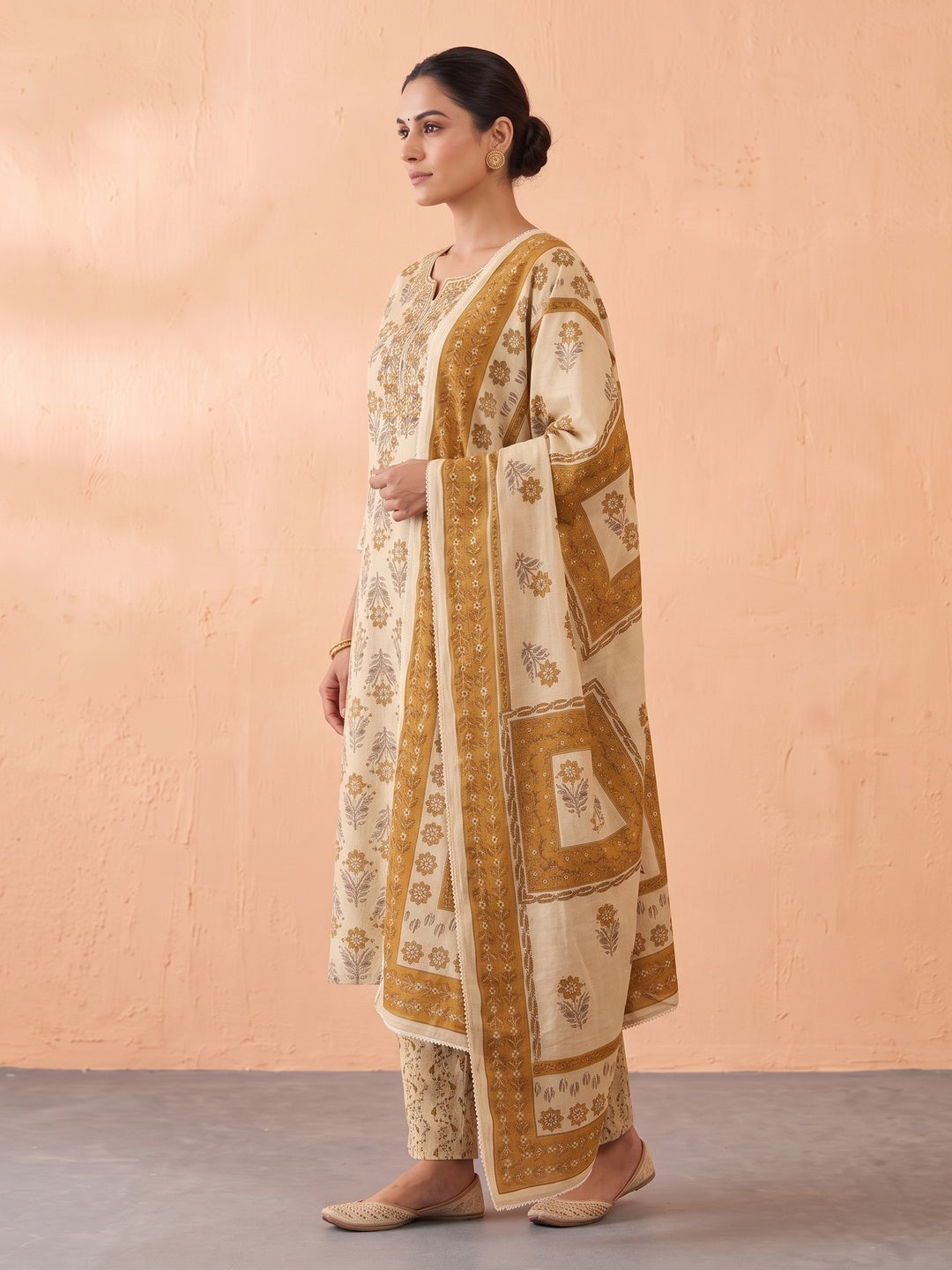 Cream Cotton Floral Block Printed Salwar Suit Set - Image 4