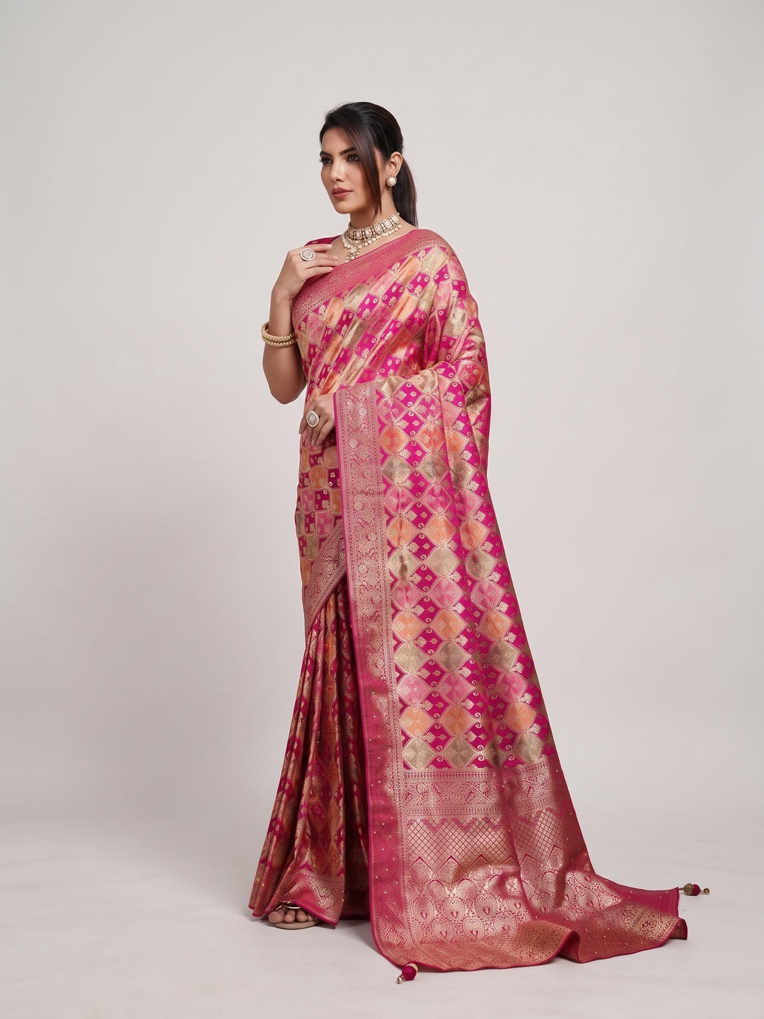 Peachmode Pink Satin Saree - Image 4