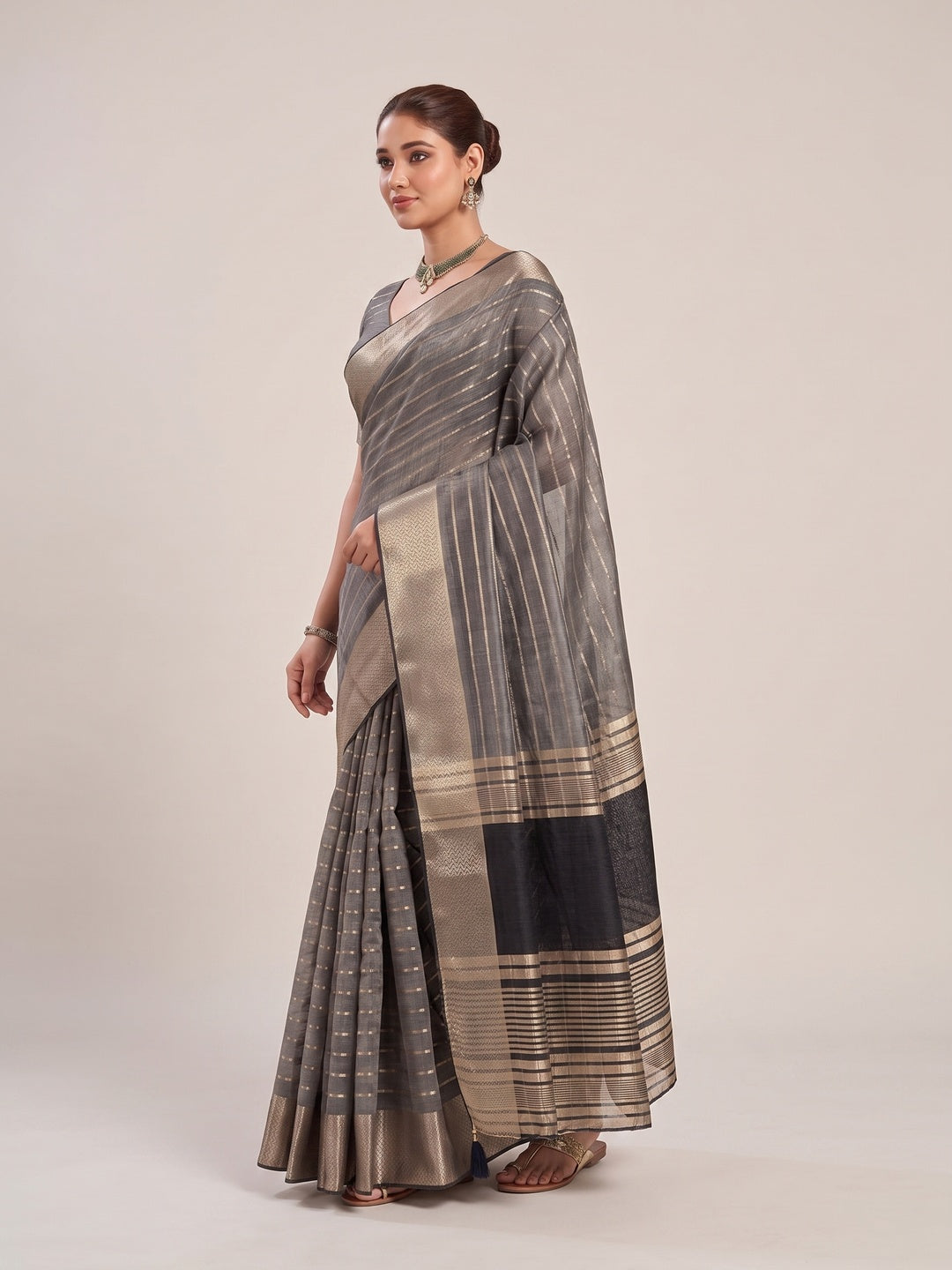Peachmode Grey Cotton Blend Saree - Image 3
