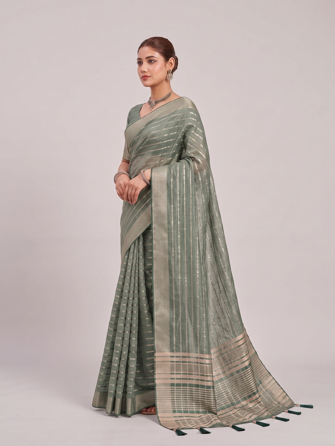 Peachmode Green Cotton Blend Saree - Image 3