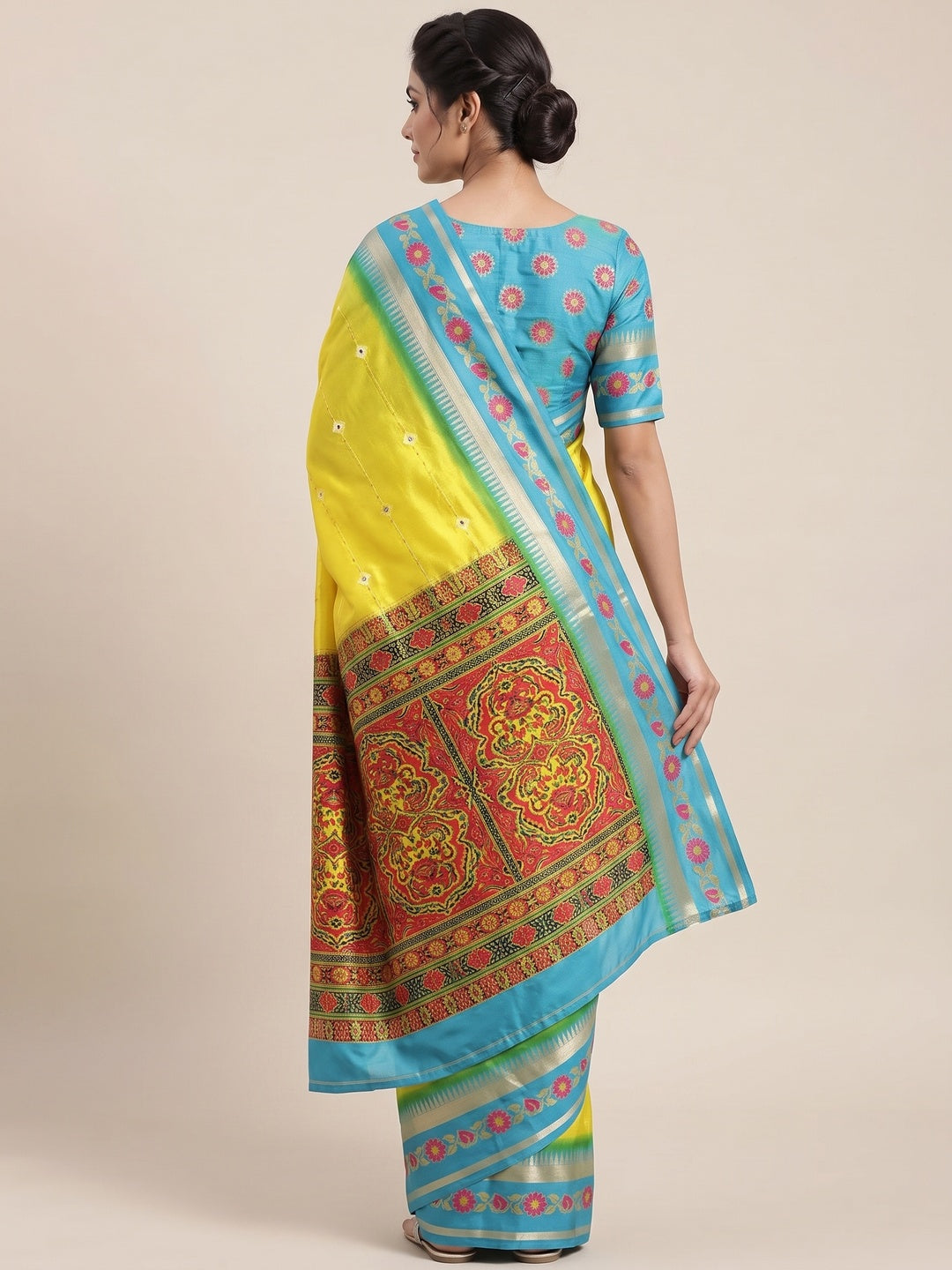Stylish Lemon Yellow Cotton Blend Saree Featuring Bandhani & Floral Prints With Sparkling Sequins - Image 2