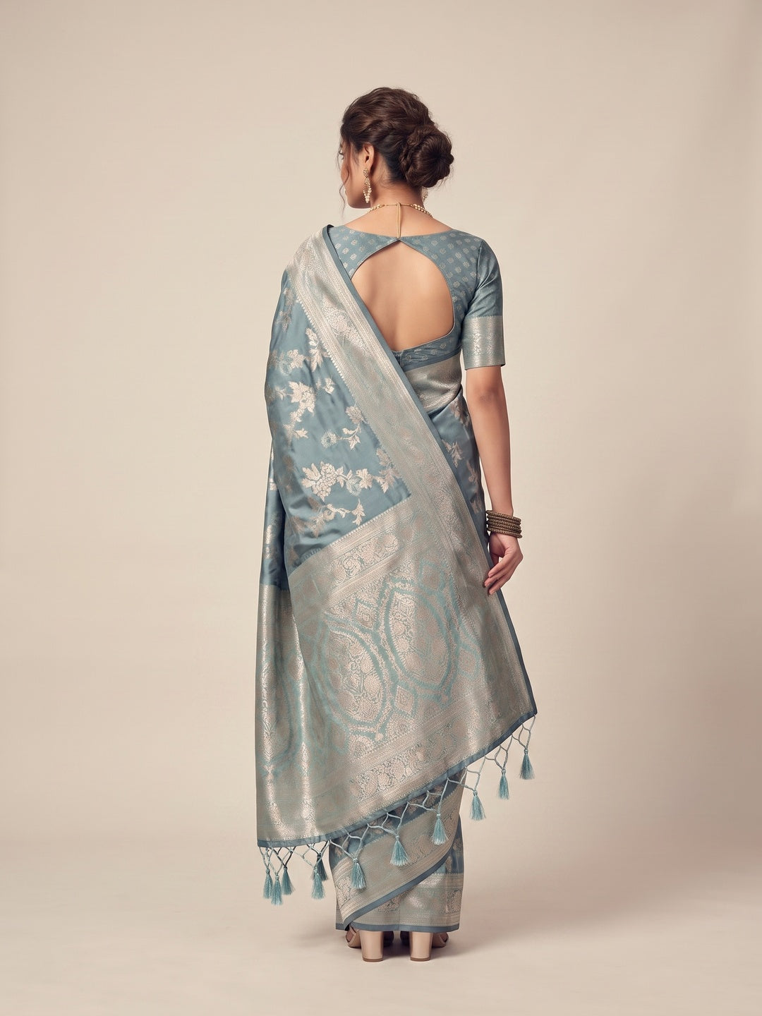Peachmode Green Silk Blend Saree - Image 5