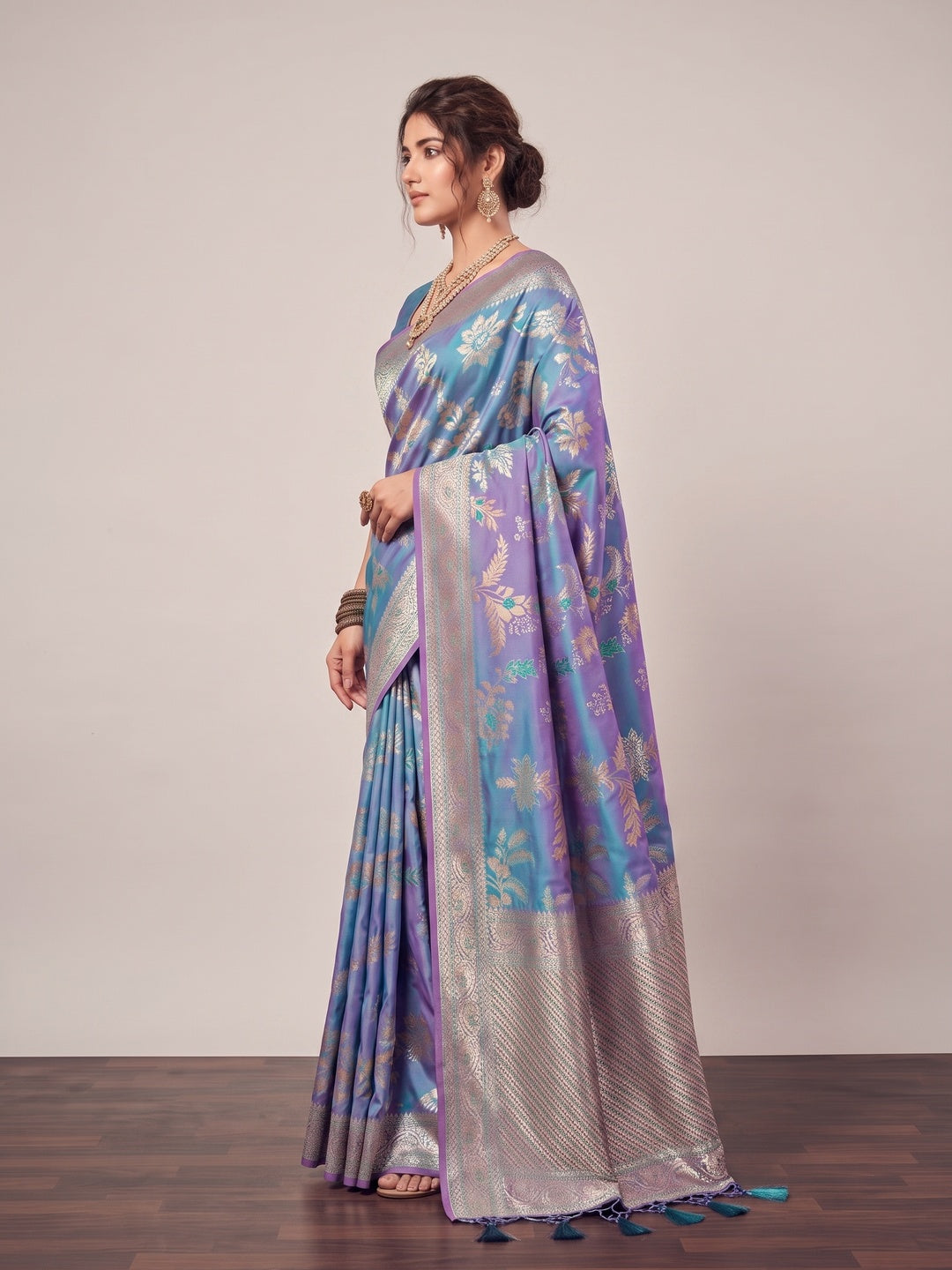 Peachmode Blue Silk Blend Saree - Image 3