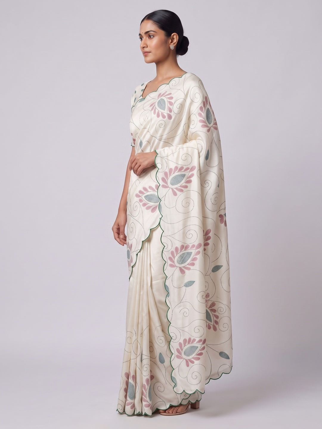 Classic Off White Warli Printed Saree in Lightweight Dola Silk Fabric - Image 4