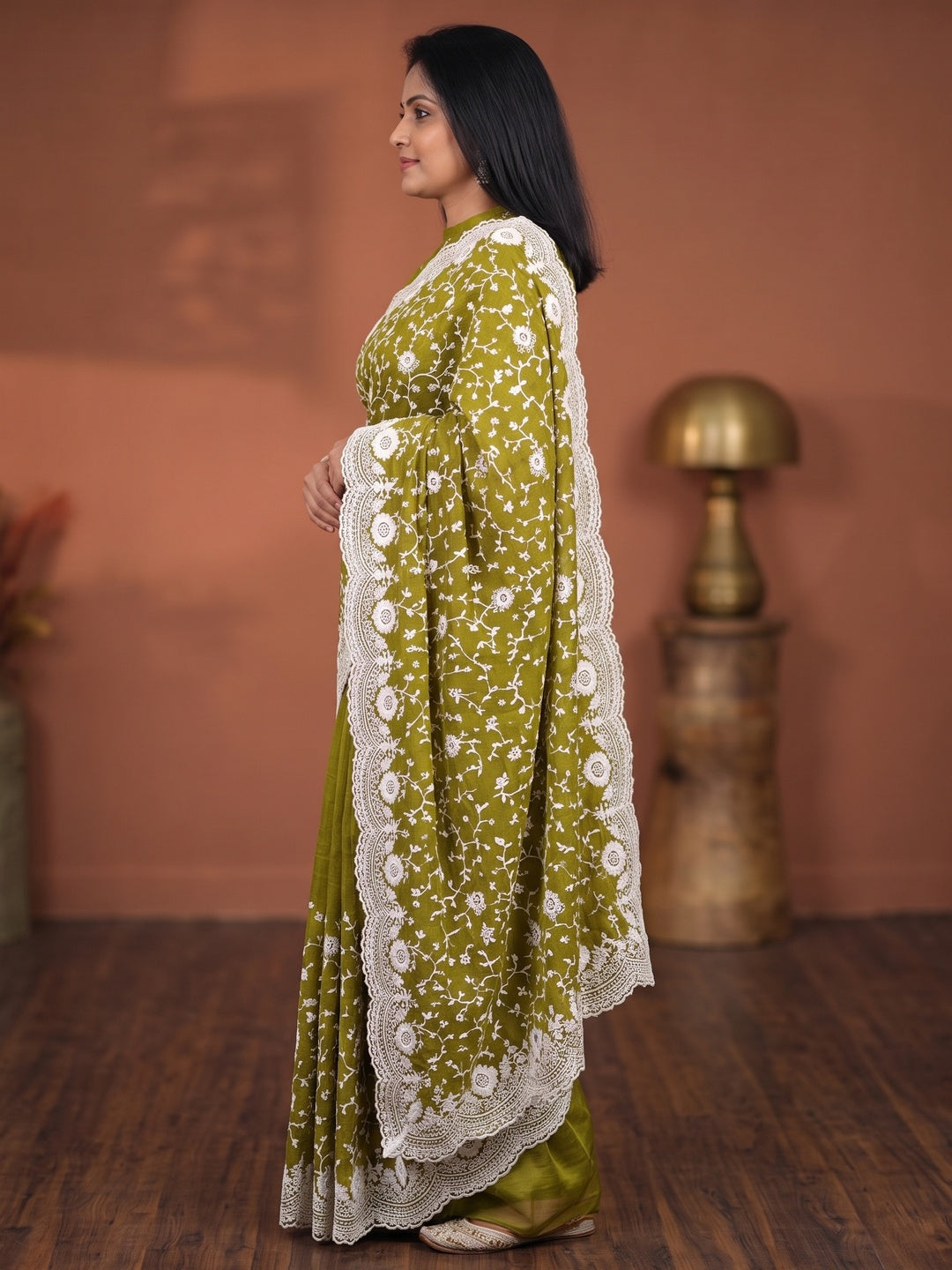 Peachmode Olive Floral Embroidered Mul Chanderi Saree - Image 5