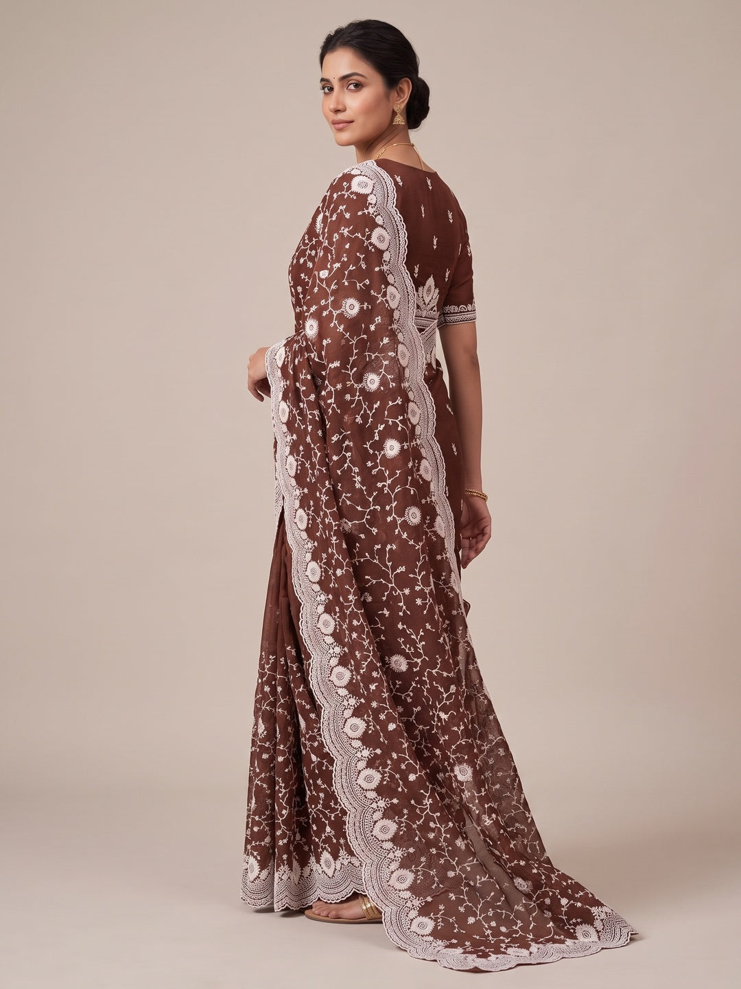 Peachmode Brown Floral Embroidered Mul Chanderi Saree - Image 6