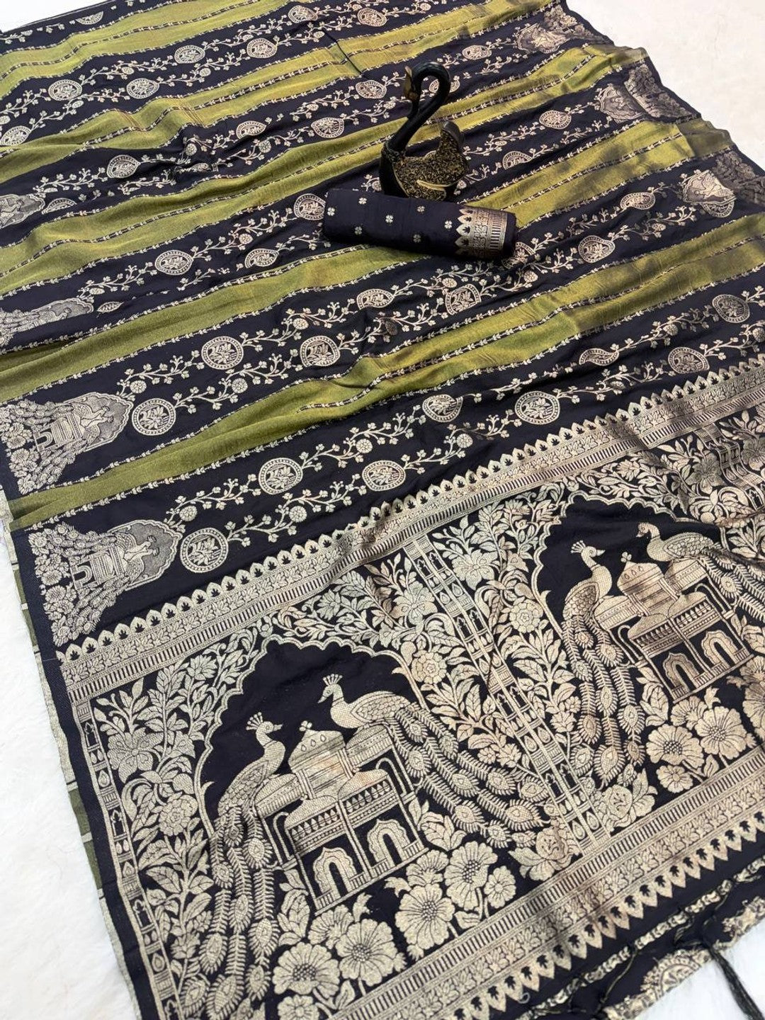 Peachmode Black Georgette Zari Woven Saree - Image 5
