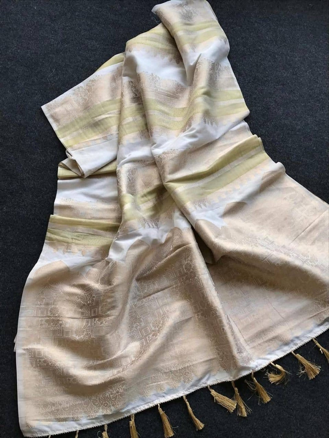 Peachmode Cream Khadi Tissue Paithani Silk Saree - Image 3