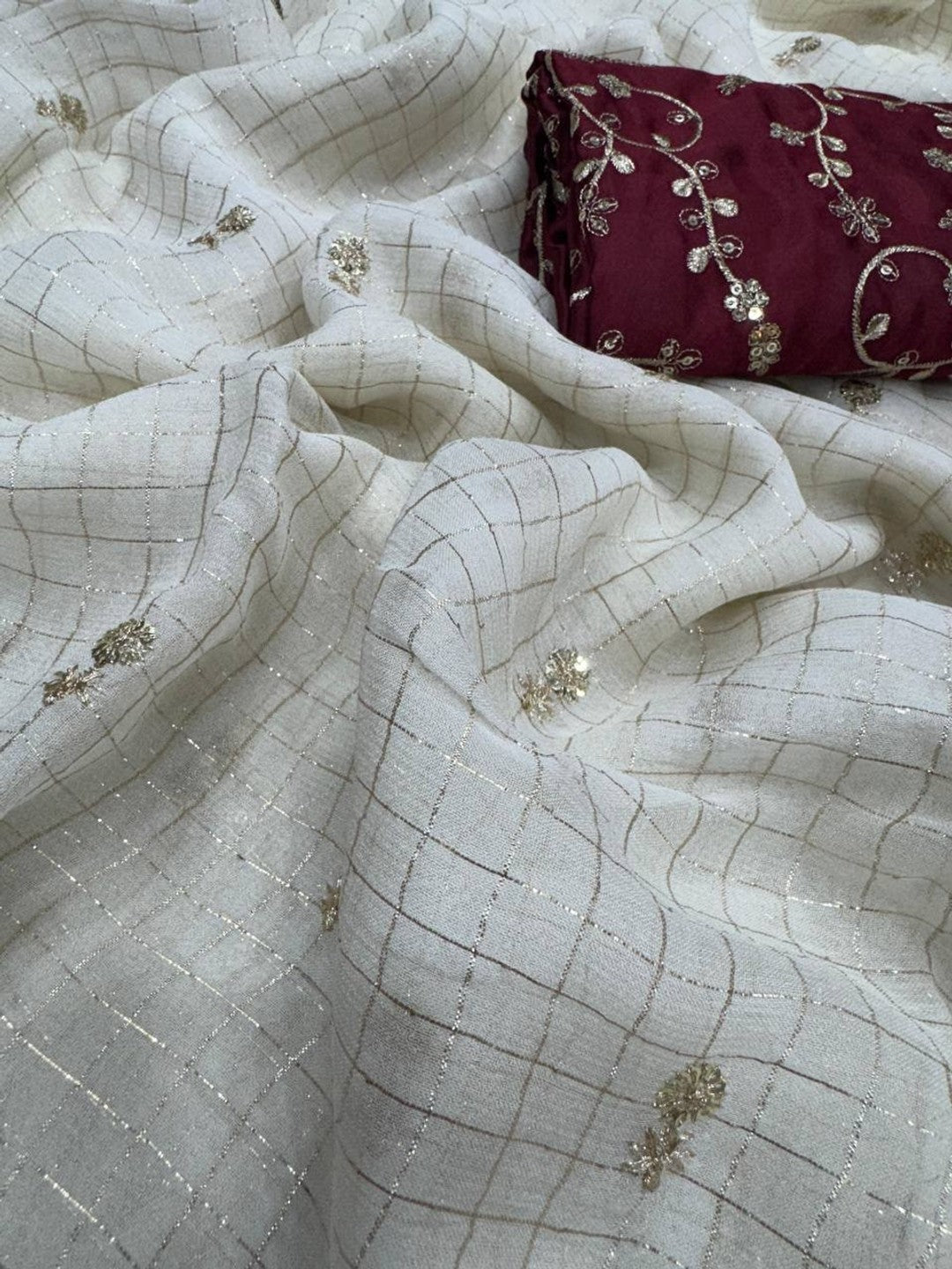 Peachmode Cream Viscose Georgette Sequins Saree - Image 6