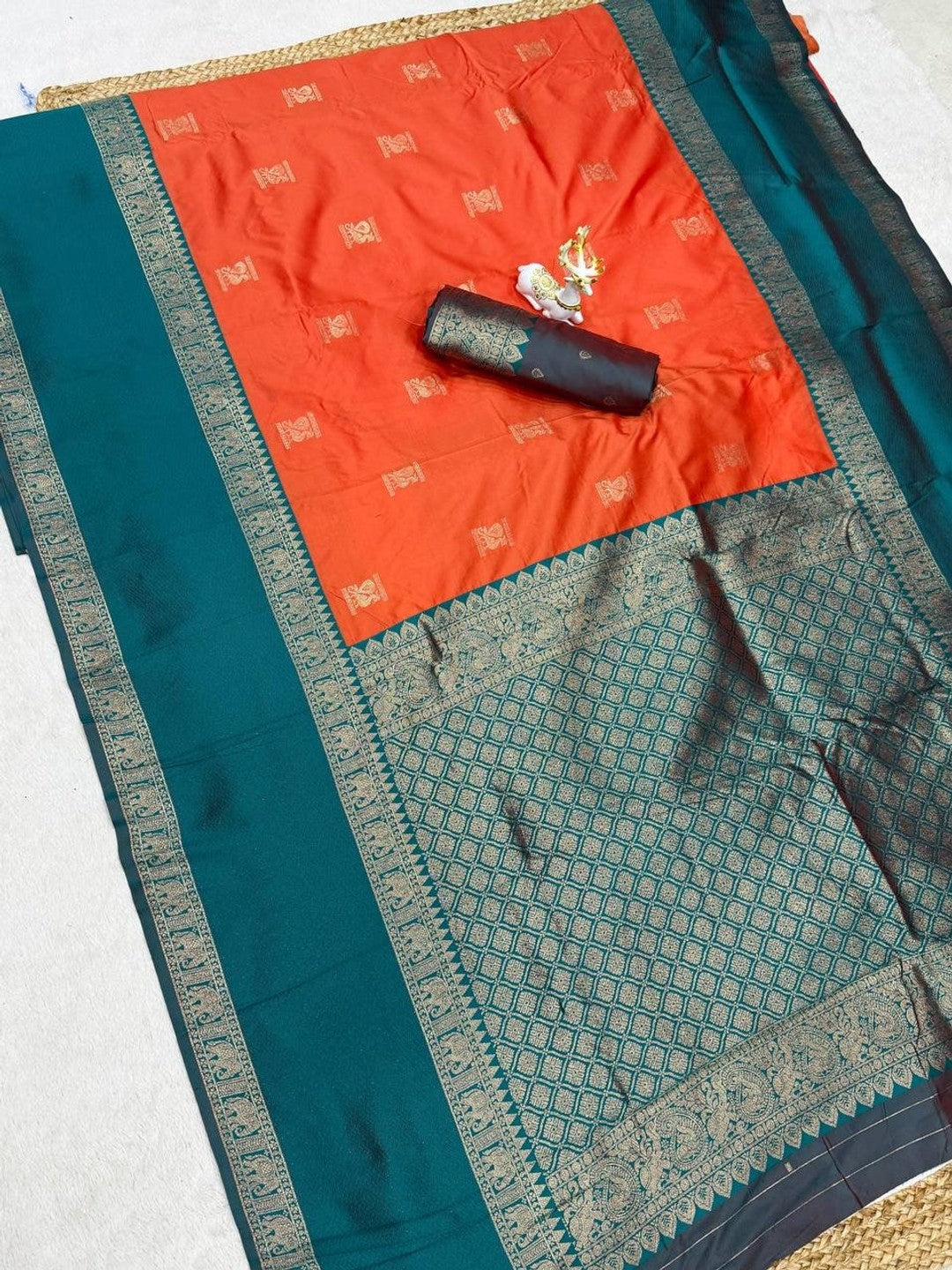 Peachmode Orange Kanjivaram Soft Silk Zari Saree - Image 3