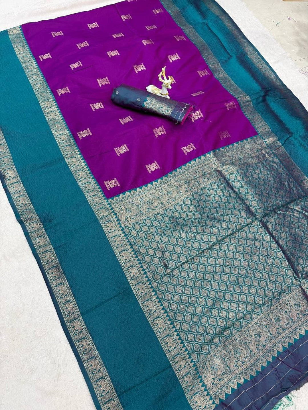 Peachmode Purple Kanjivaram Soft Silk Zari Saree - Image 3
