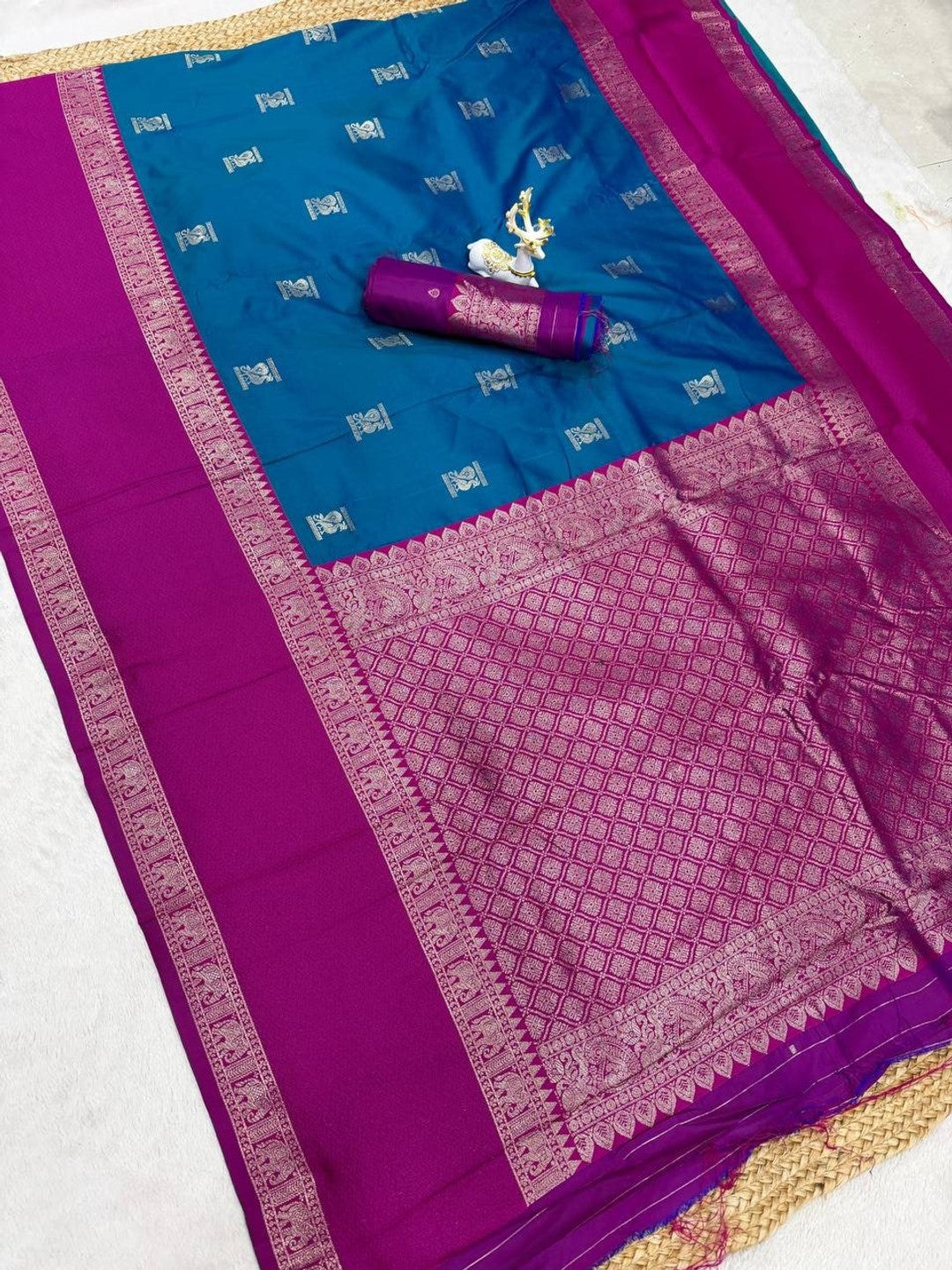 Peachmode Blue Kanjivaram Soft Silk Zari Saree - Image 3
