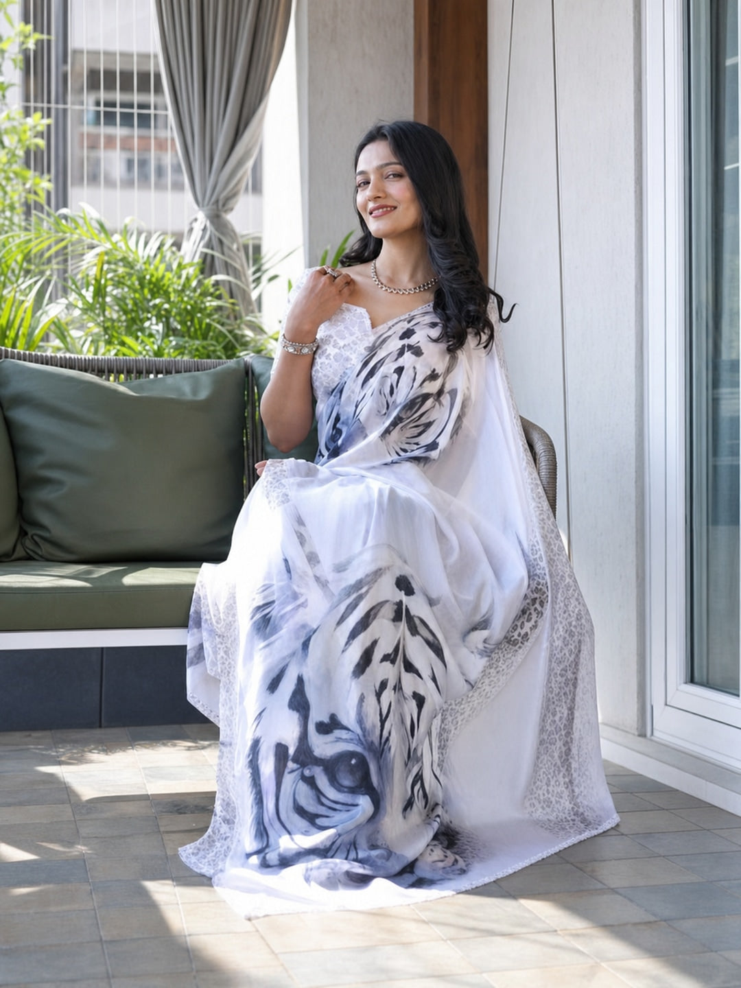 Peachmode White Tiger Printed Georgette Saree - Image 3
