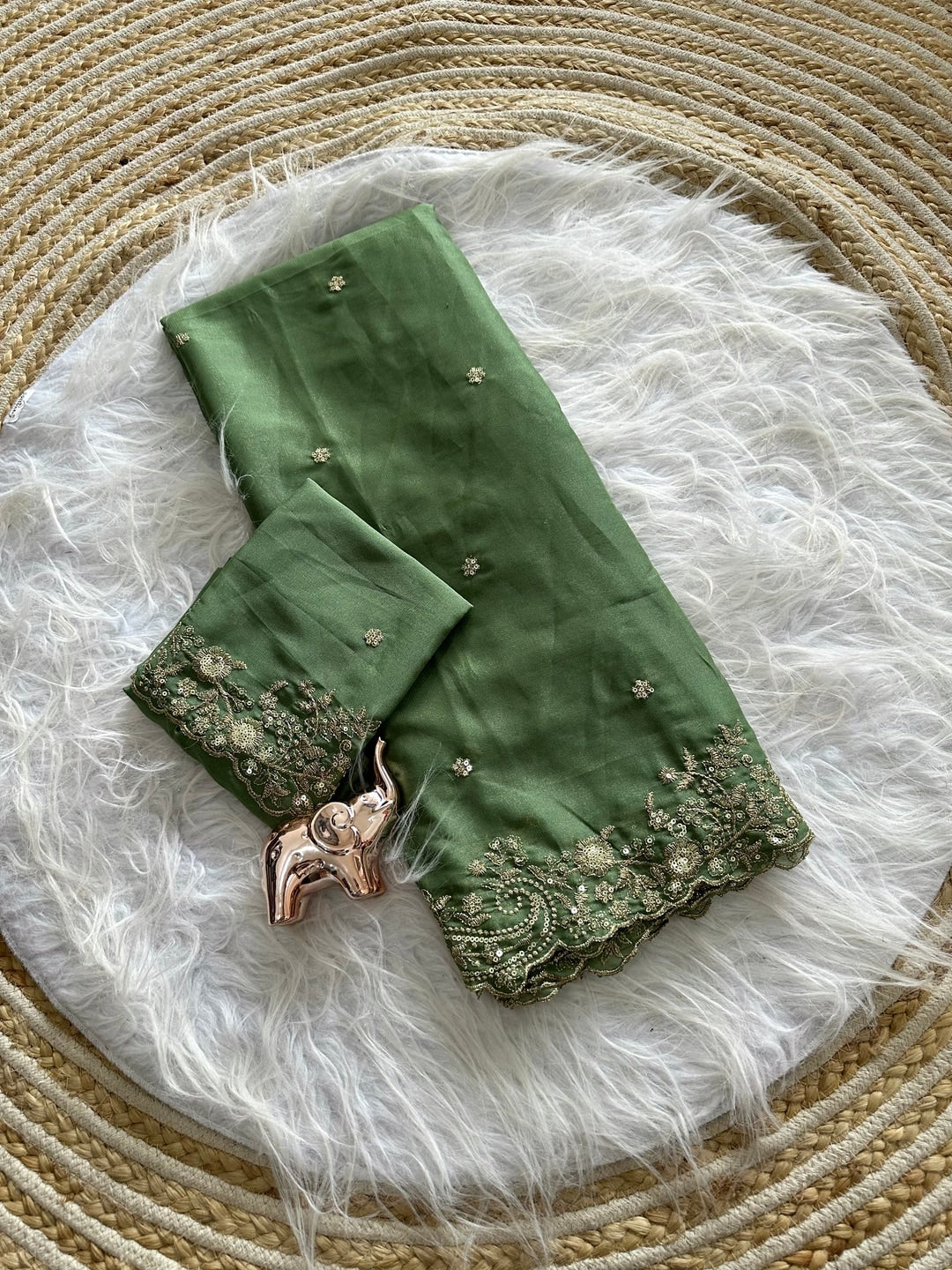 Peachmode Green Sequin Embroidered Georgette Saree - Image 5