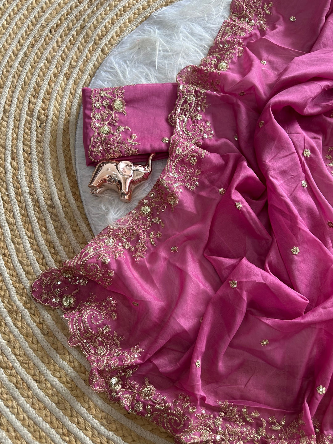 Peachmode Onion Pink Sequin Embroidered Georgette Saree - Image 3