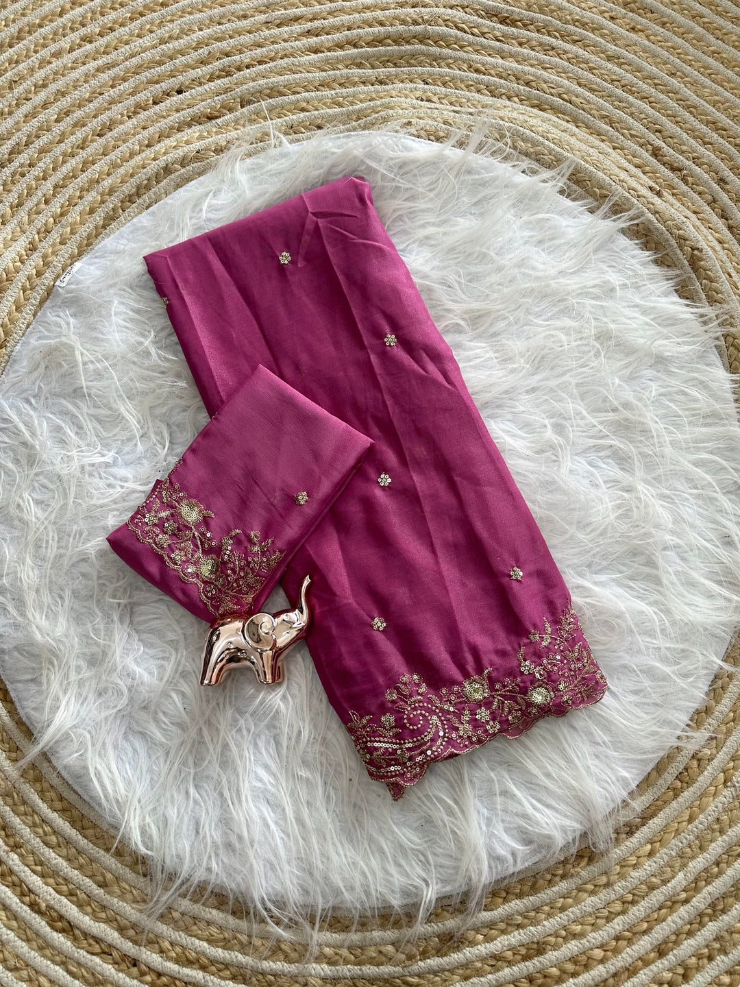 Peachmode Onion Pink Sequin Embroidered Georgette Saree - Image 5