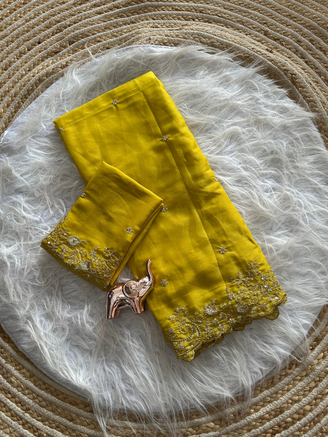 Peachmode Lemon Yellow Sequin Embroidered Georgette Saree - Image 5
