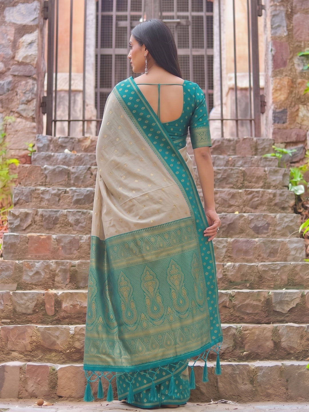 Peachmode Beige Teal Woven Border Cotton Saree - Image 3