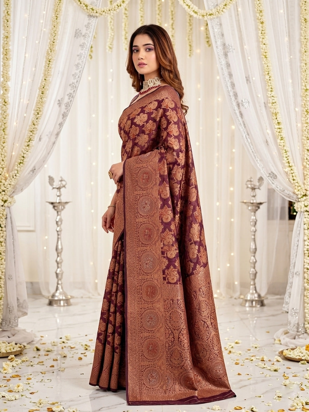 Peachmode Red Zari Woven Banarasi Silk Blend Saree - Image 5