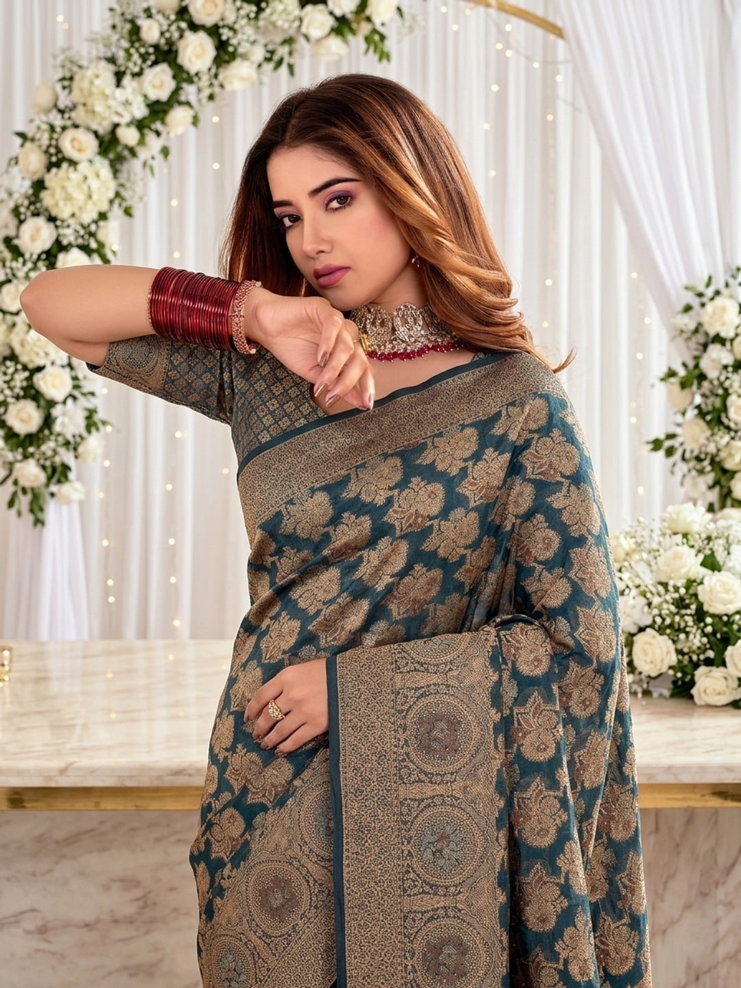 Peachmode Teal Zari Woven Banarasi Silk Blend Saree - Image 4