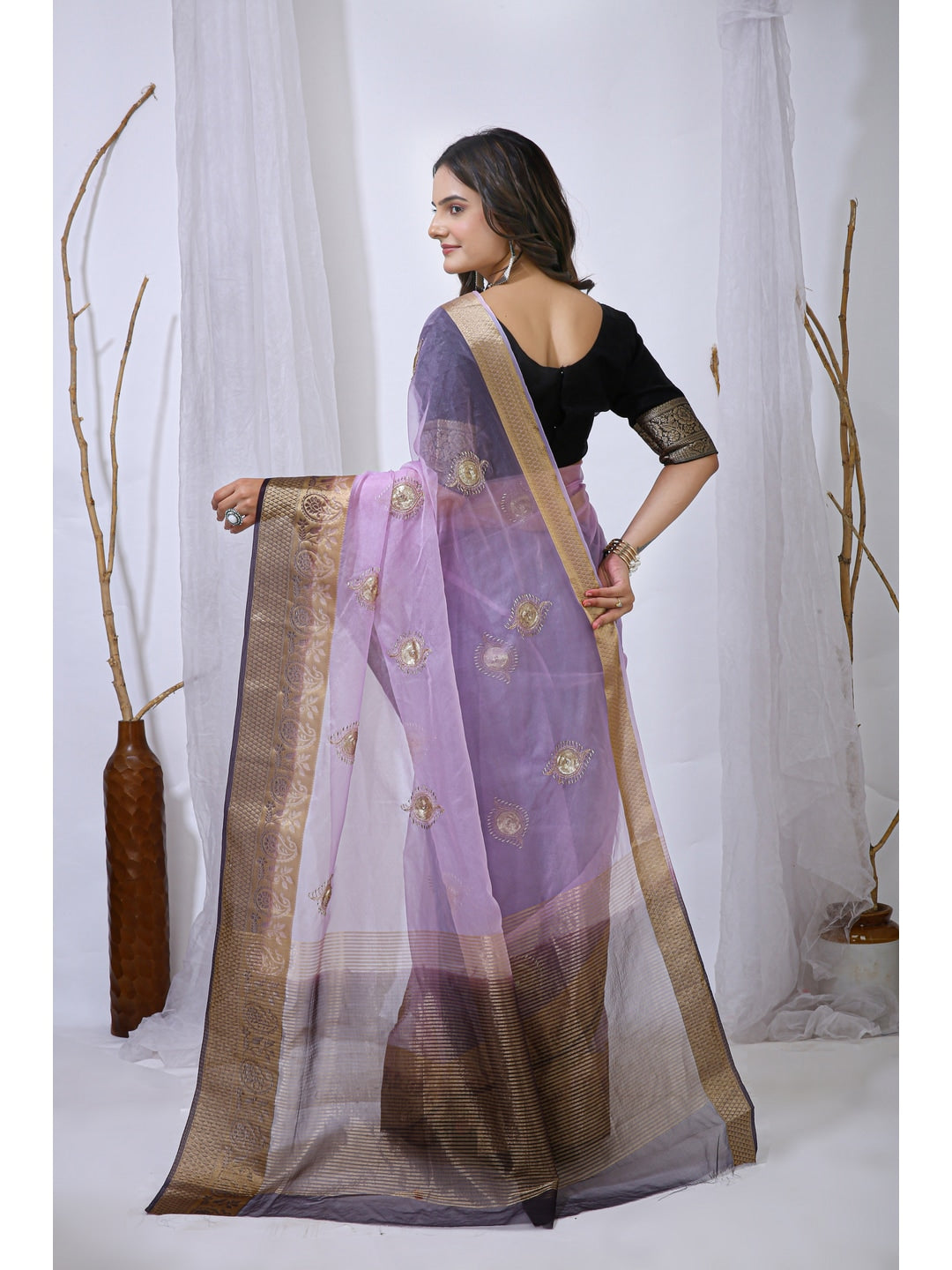 Peachmode Lavender Sequins Jacquard Kanchipuram Organza Saree - Image 5