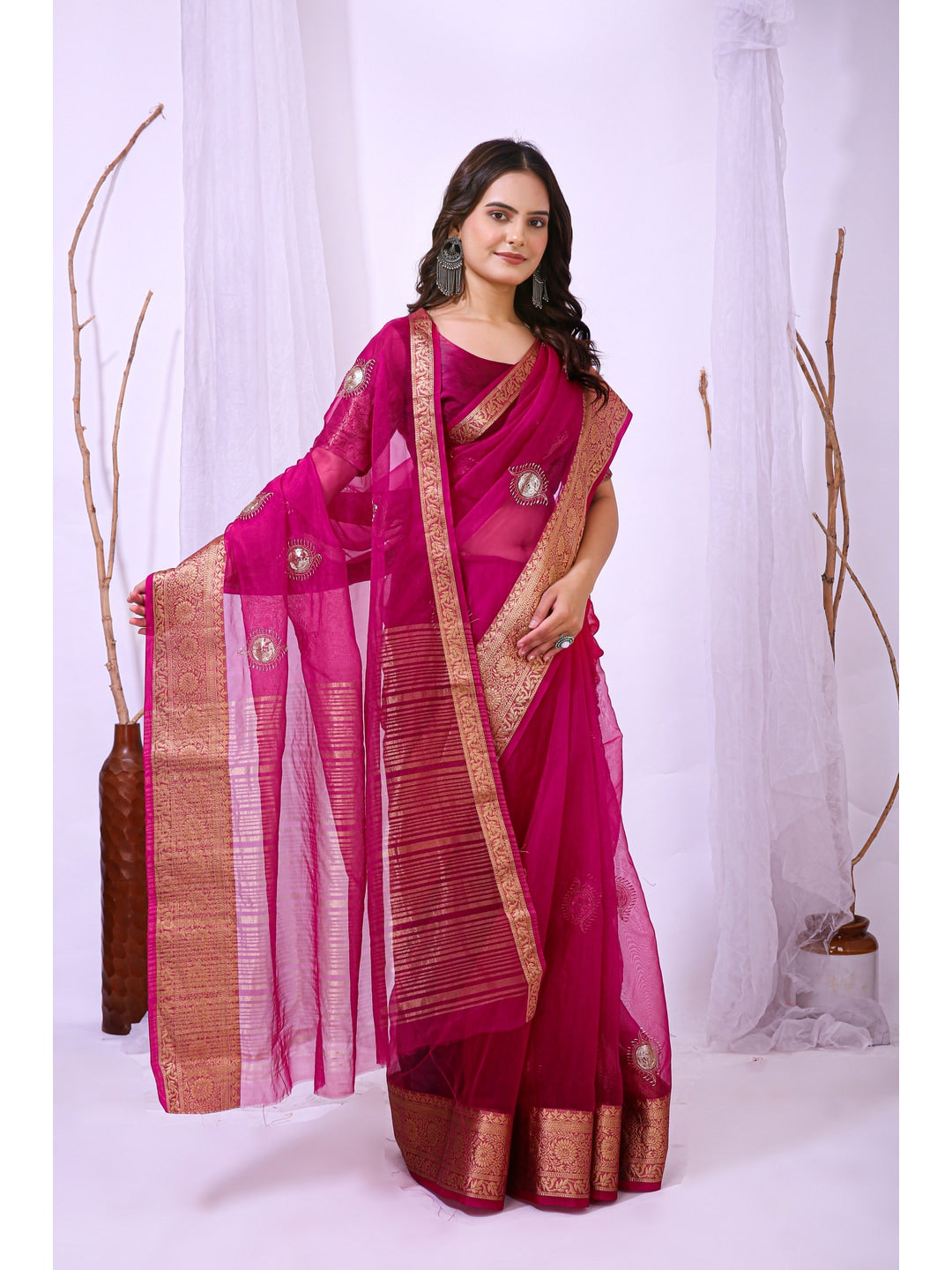 Peachmode Pink Sequins Jacquard Kanchipuram Organza Saree - Image 3