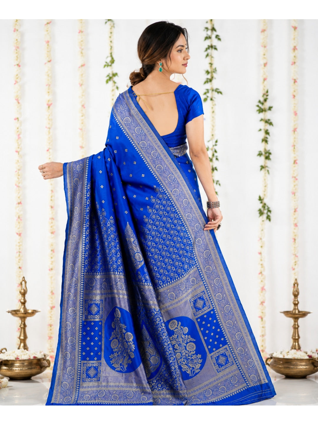 Peachmode Blue Jacquard Woven Kanchipuram Lichi Silk Saree - Image 3