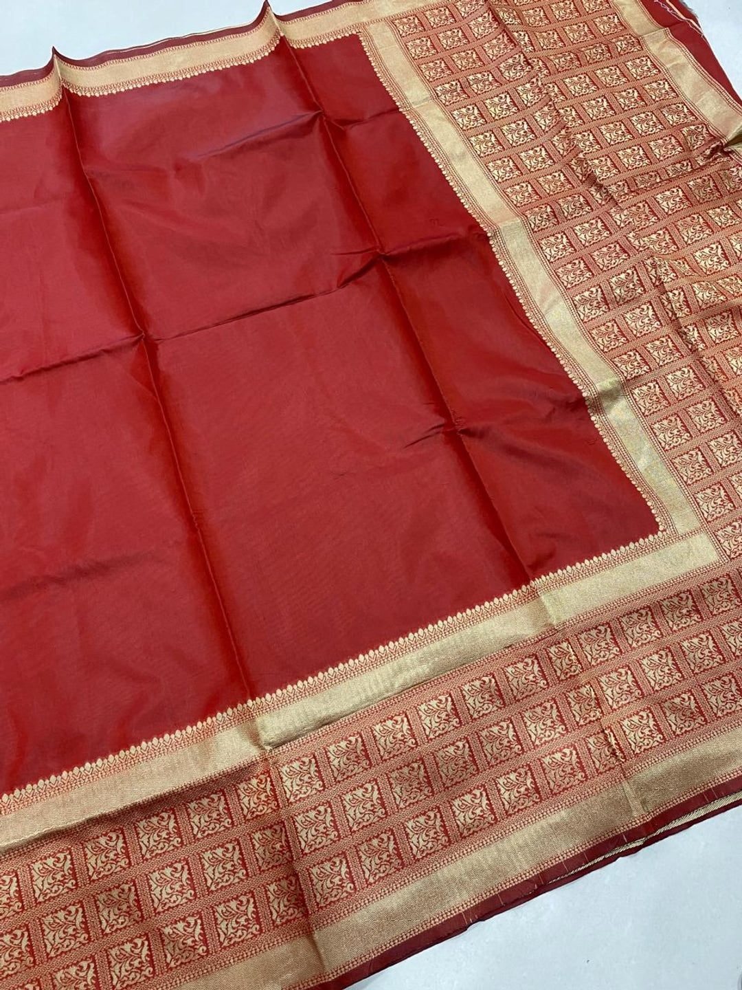 Peachmode Red Jacquard Woven Kanchipuram Lichi Silk Saree - Image 4