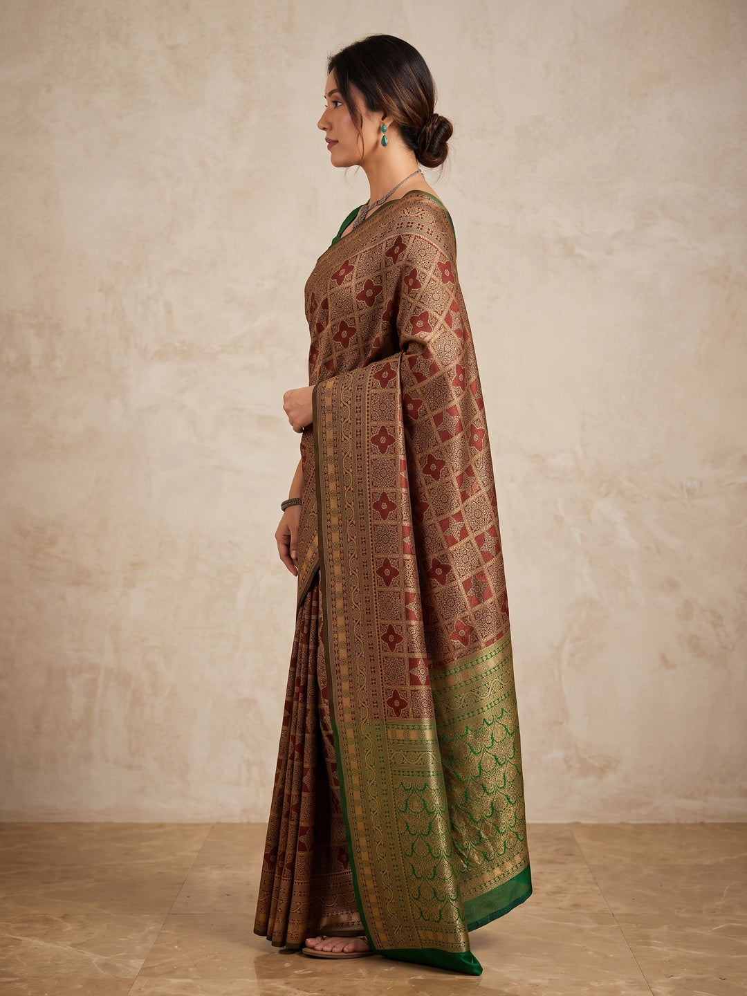 Peachmode Rust Green Jacquard Woven Kanchipuram Lichi Silk Saree - Image 5