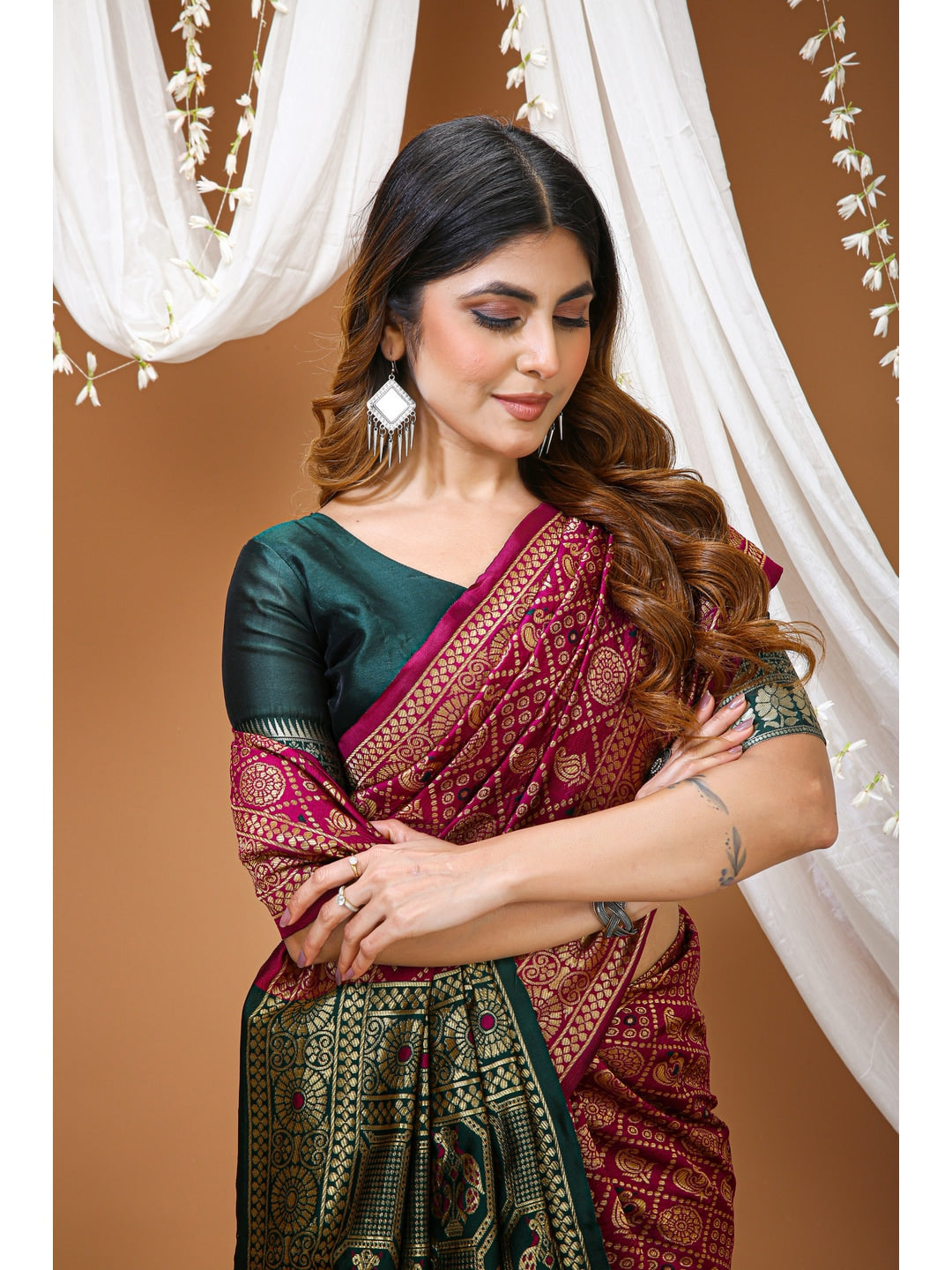 Peachmode Maroon Jacquard Woven Kanchipuram Silk Saree - Image 5